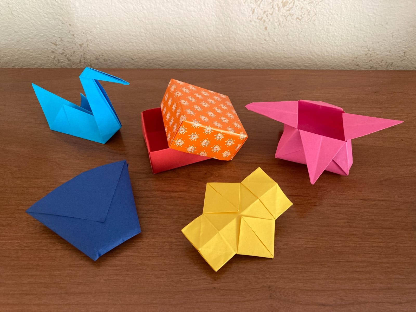 Origami Extravaganza! Folding Paper, a Book, and a Box: Origami Kit Includes Origami Book, 38 Fun Projects and 162 Origami Papers: Great for Both Kids and Adults customer photo 1