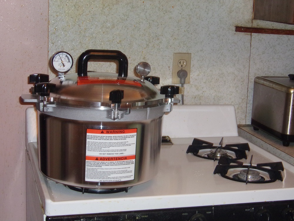 All American 1930: 41.5qt Pressure Cooker/Canner (The 941) - Exclusive Metal-to-Metal Sealing System - Easy to Open & Close - Suitable for Gas or Electric Stoves - Made in the USA customer photo 2