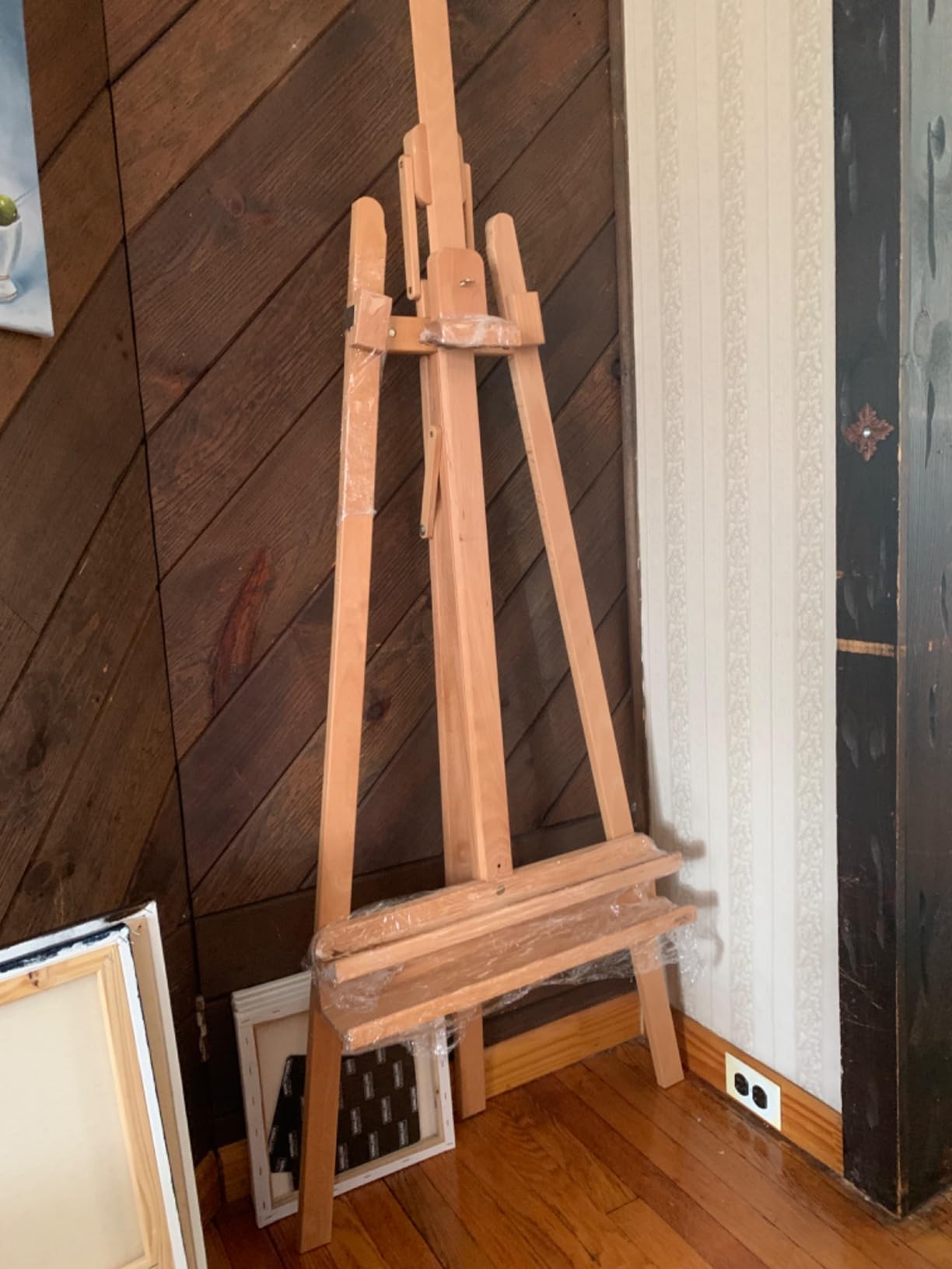 Mabef M/11 Wooden Lyre Easel, Adjustable Indoor Artist Easel, Beech Wood, Holds Up to 22 lbs, Height Adjustable Canvas Support customer photo 2