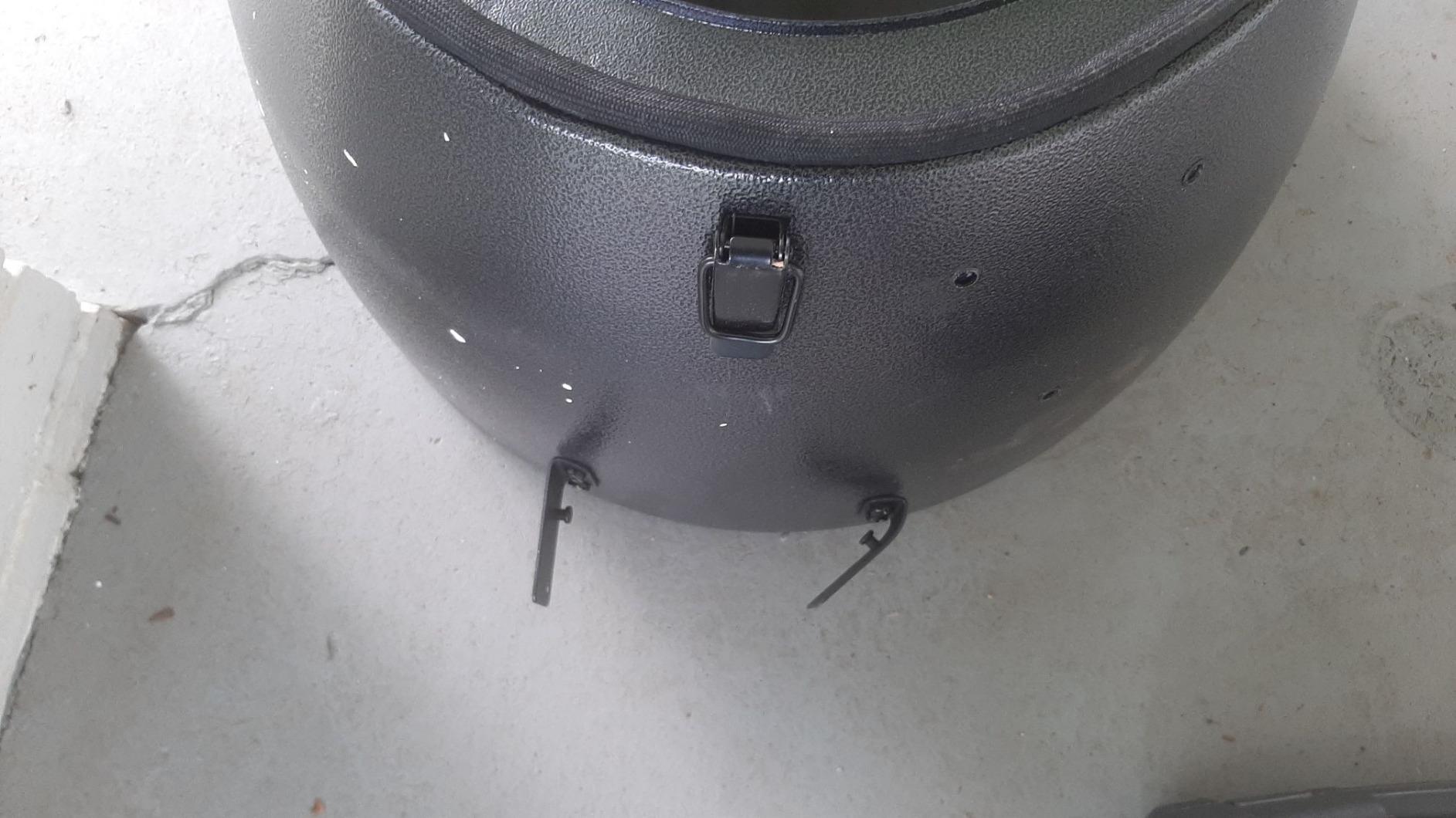 Char-Griller AKORN 20-Inch Kamado Charcoal Grill and Smoker, Triple-Wall Insulated Steel with Cast Iron Grates, Warming Rack and EasyDump Ash Pan, 445 Sq. In. Cooking Area, Graphite customer photo 1
