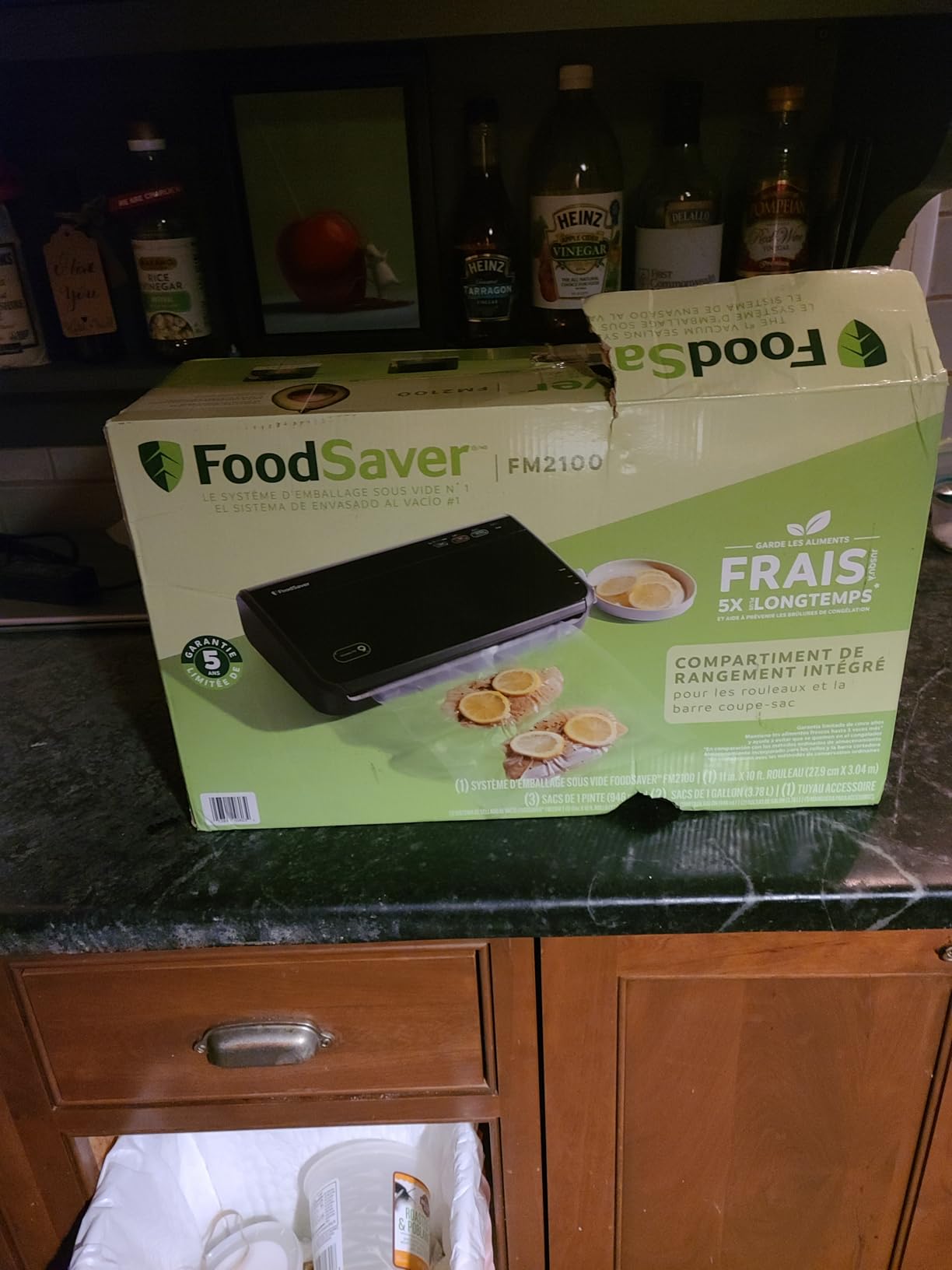FoodSaver FM2100 Vacuum Sealer Machine, One-Touch Sealing, Roll Storage & Cutter, Dry & Moist Food, For Sous Vide Cooking, Accessory Port & Hose, Starter Bags & Roll Included customer photo 2