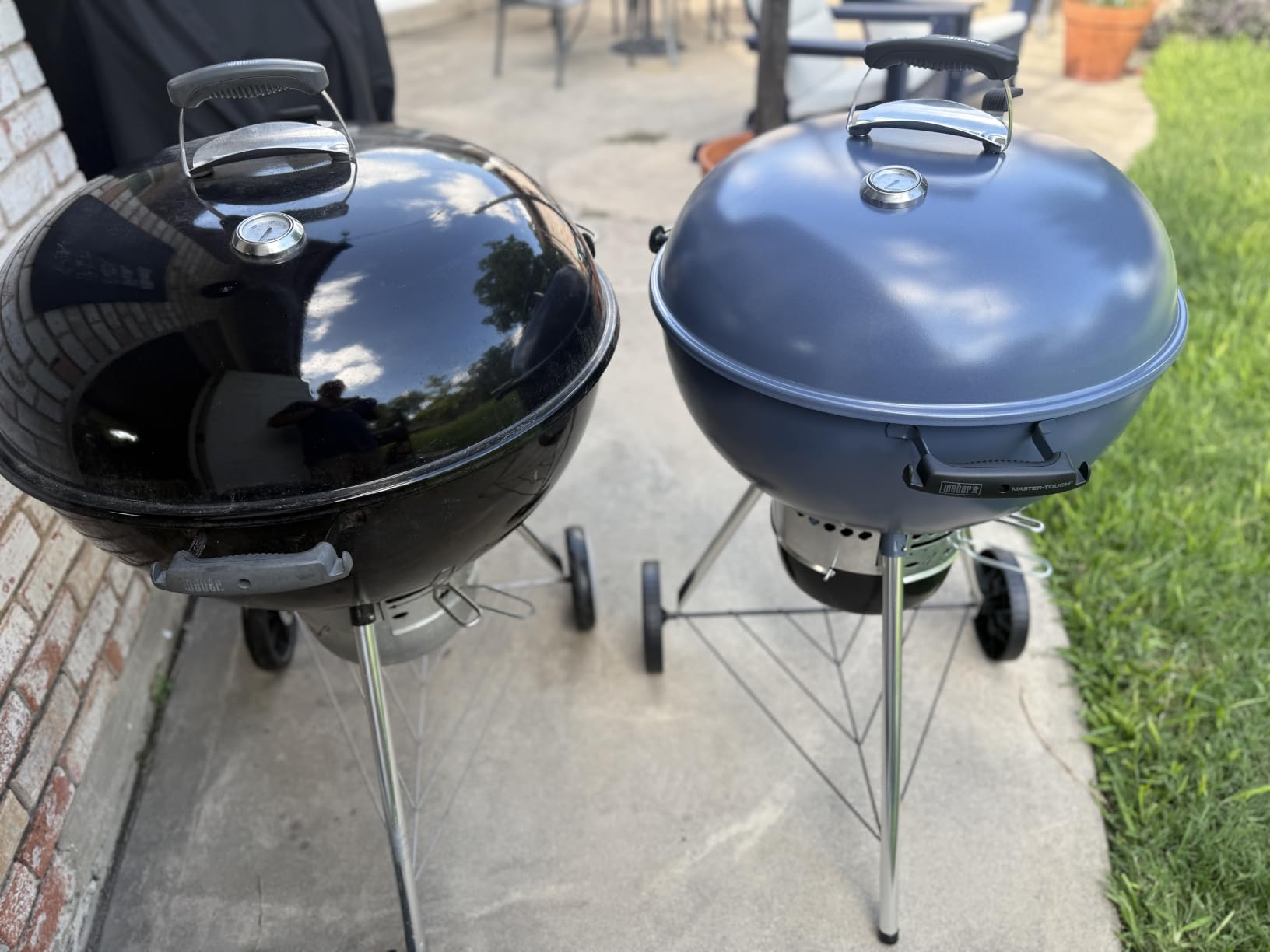 Weber® Master-Touch Charcoal Grill, 22-Inch, Black customer photo 1