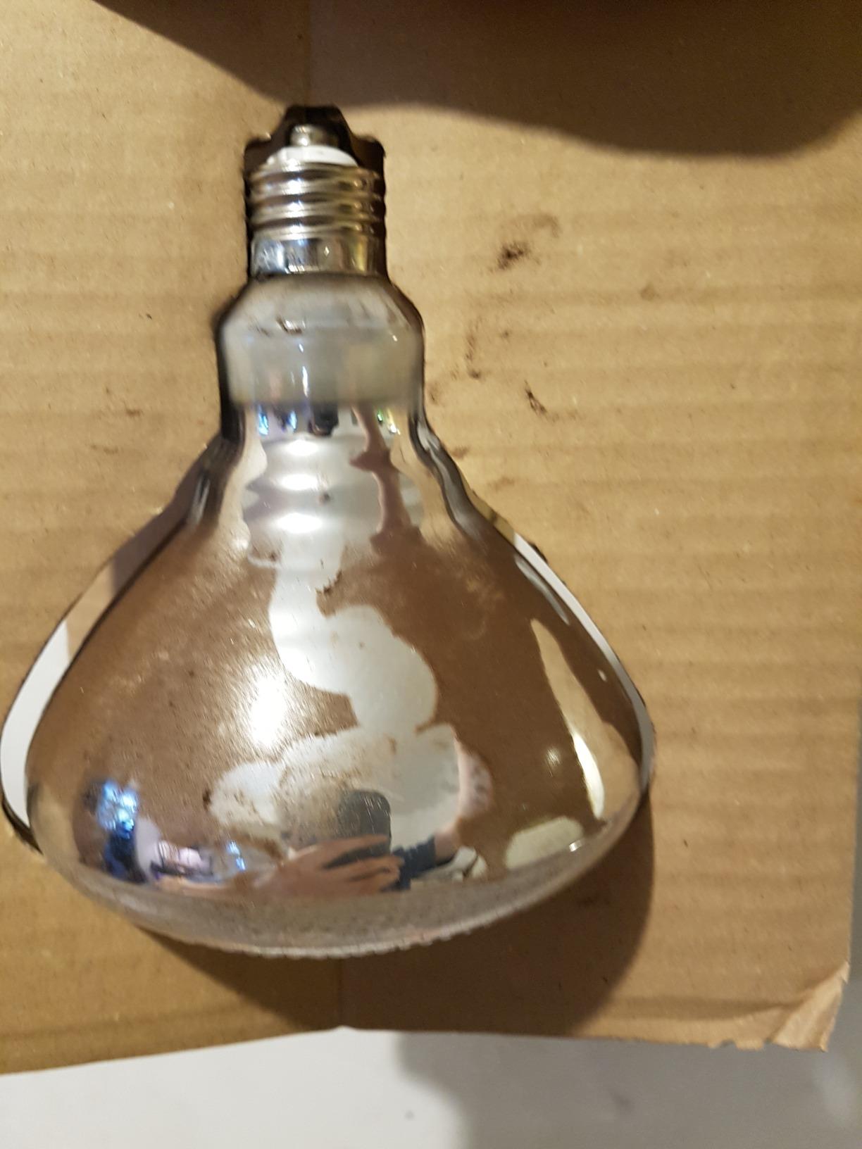 Mega-Ray Mercury Vapor UV Light Bulb/Lamp for Reptile and Amphibian Use Tortoise Lizard, UVA UVB, High-Intensity Heat Bulb of UV and Basking - 160 Watts (120V) customer photo 1