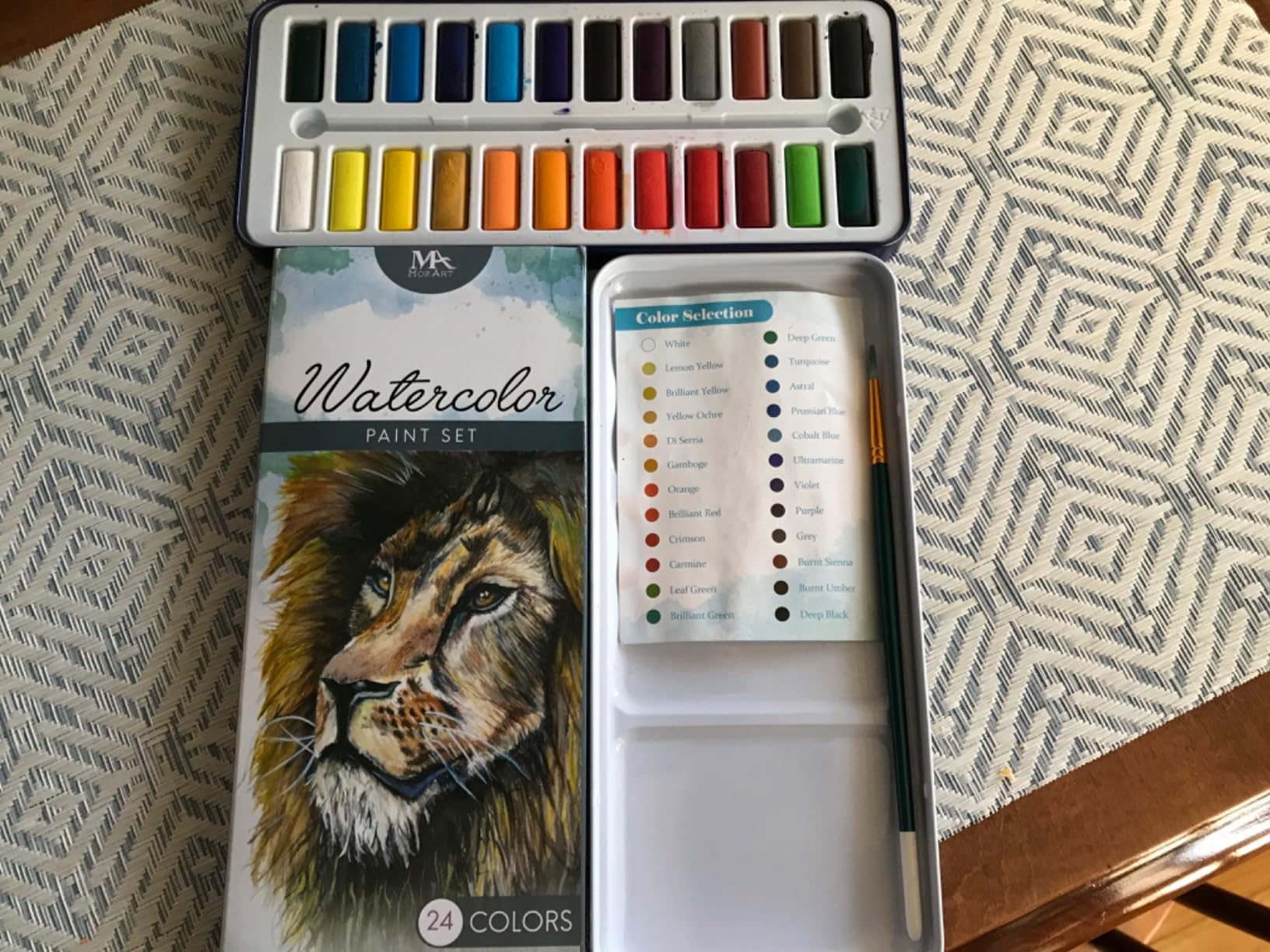 MozArt Supplies Watercolor Paint Essentials Set - Lightweight and Portable Metal Box - Lid Has 3 Partitions for Color Mixing - Easy-to-Blend Non-Toxic Formulation - 24 Vibrant Colors with Paintbrush customer photo 1