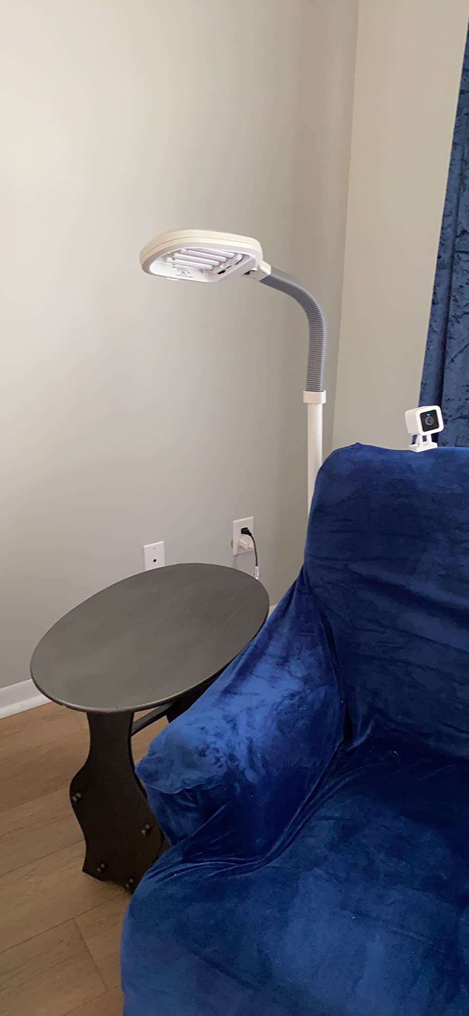 Bedford Home Floor Lamp - Full Spectrum Natural Sunlight Lamp with Bendable Neck - Reading, Craft, and Esthetician Light (Light Woodgrain) customer photo 1