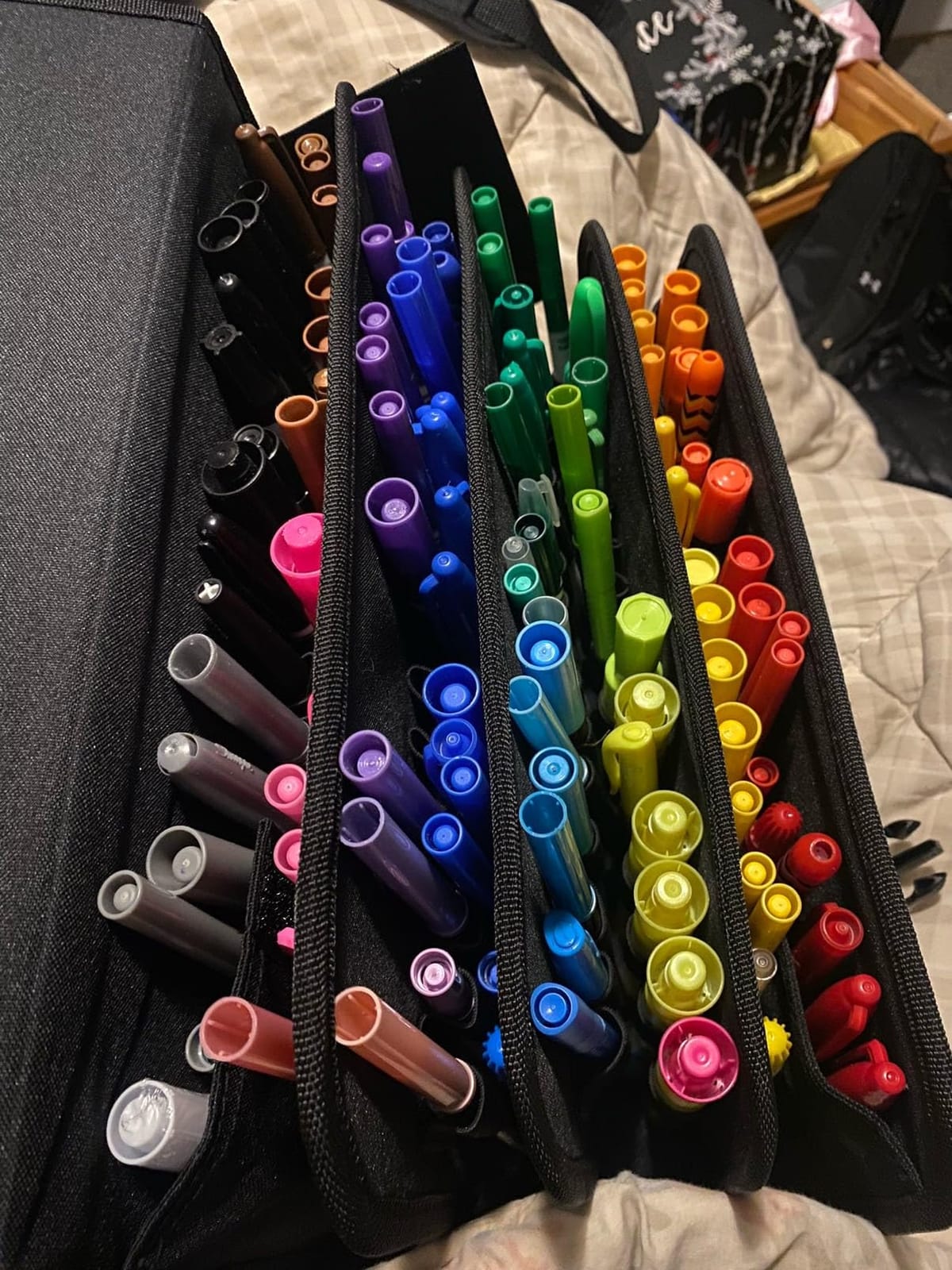 ADVcer Marker Case 120 Storage Holders, Foldable Extendable Oxford Lipstick Organizer with Carrying Handle, Shoulder Strap, QR Buckle, Zip Pocket for Copic, Prismacolor, Dry Erase, Color Paint Markers customer photo 2