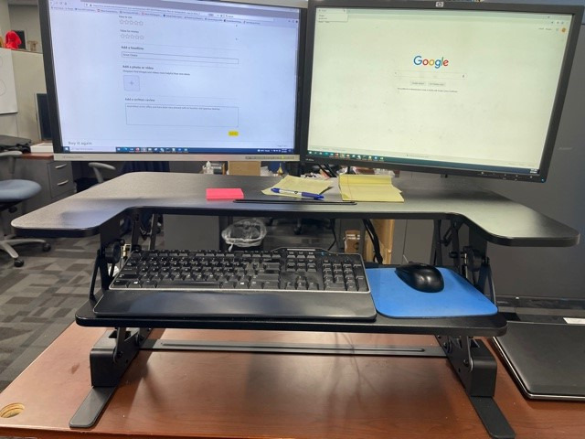 Mount-It! Standing Desk Converter Dual Monitor, 2 Screen Mounts Included, Height Adjustable Desk Riser in Black, Stand Up Desk Convertor Large 36