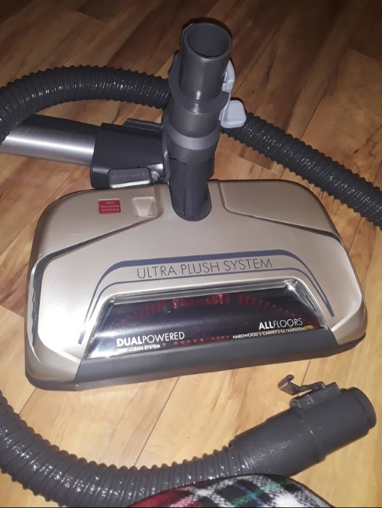 Kenmore 81214 200 Series Pet Friendly Lightweight Bagged Canister Vacuum with HEPA, 2 Motor System, and 3 Cleaning Tools-Orange customer photo 1