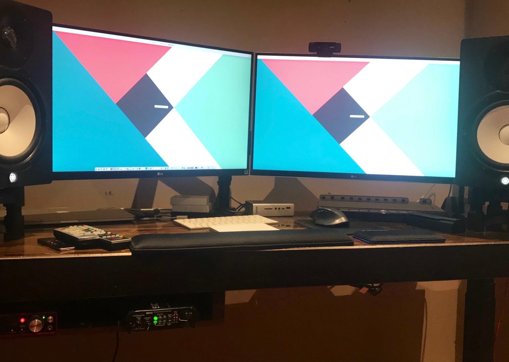 LG 27UK850-W 4K Monitor 27