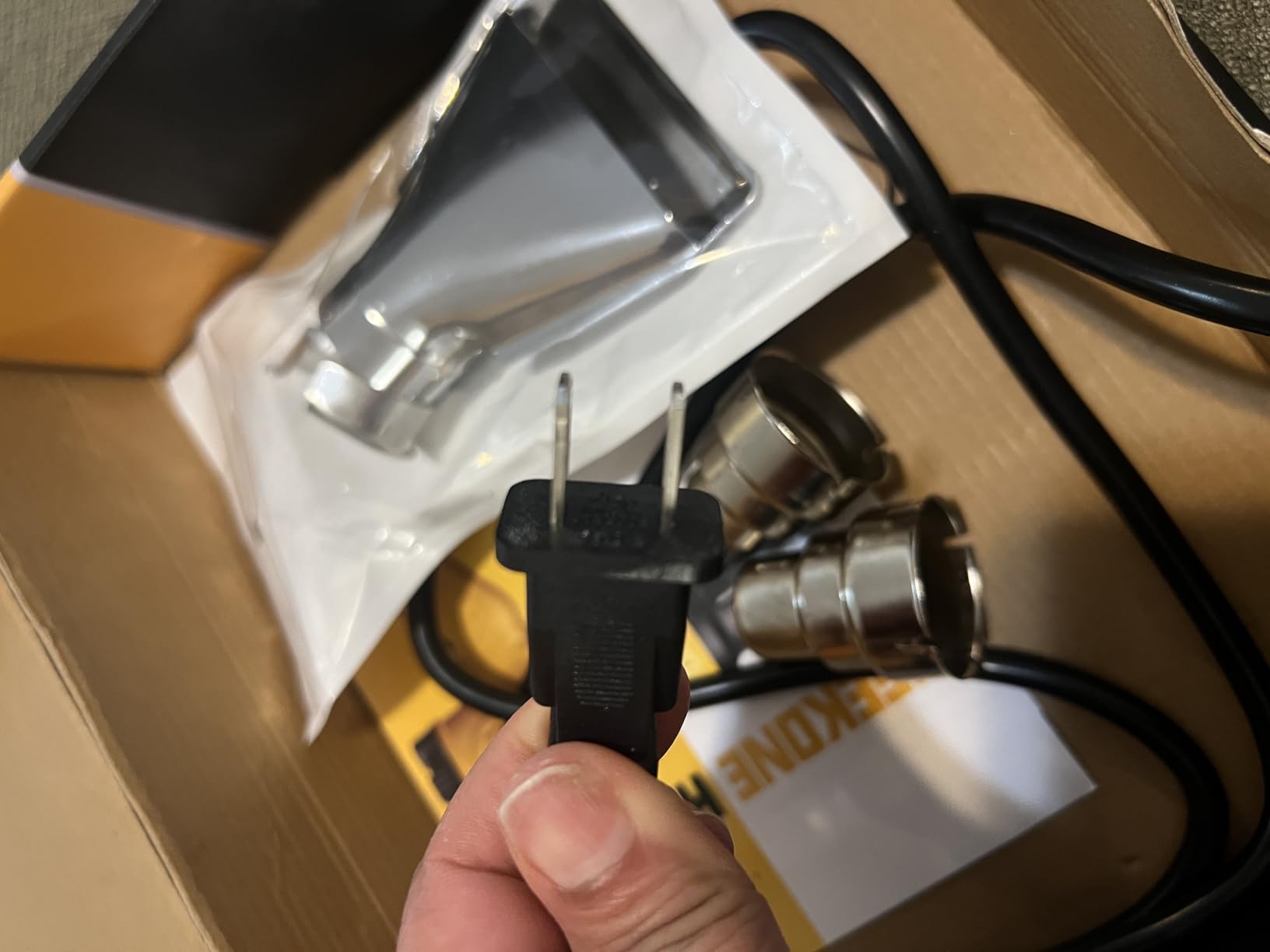 SEEKONE 1800W Heat Gun Variable Temp 122℉-1202℉ for Crafts, Shrink Wrap customer photo 2