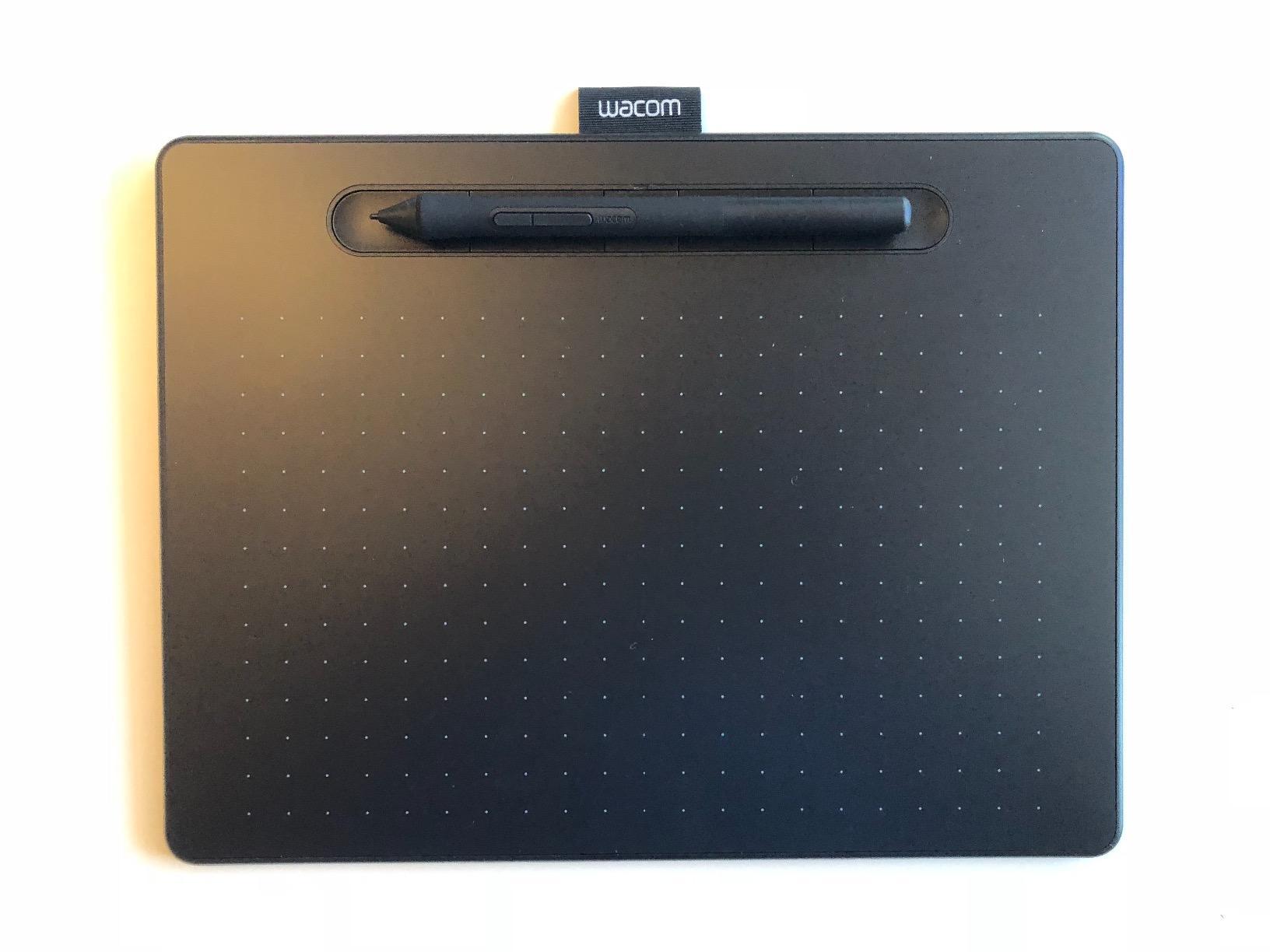 Wacom Intuos Medium, Bluetooth Graphic Drawing Tablet with Pen + Software customer photo 1