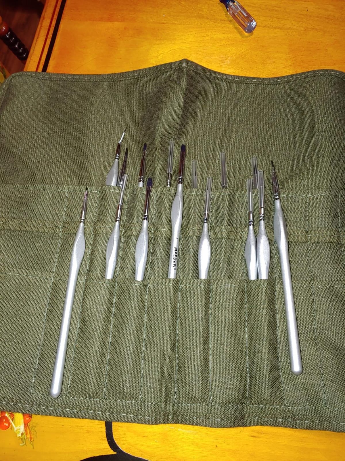 MEEDEN Miniature Paint Brush Set,15 Tiny Professional Fine Tip Detail Paint Brushes, Detailing Paintbrushes for Acrylic Watercolor Oil Painting- Model Face Nail Craft customer photo 2