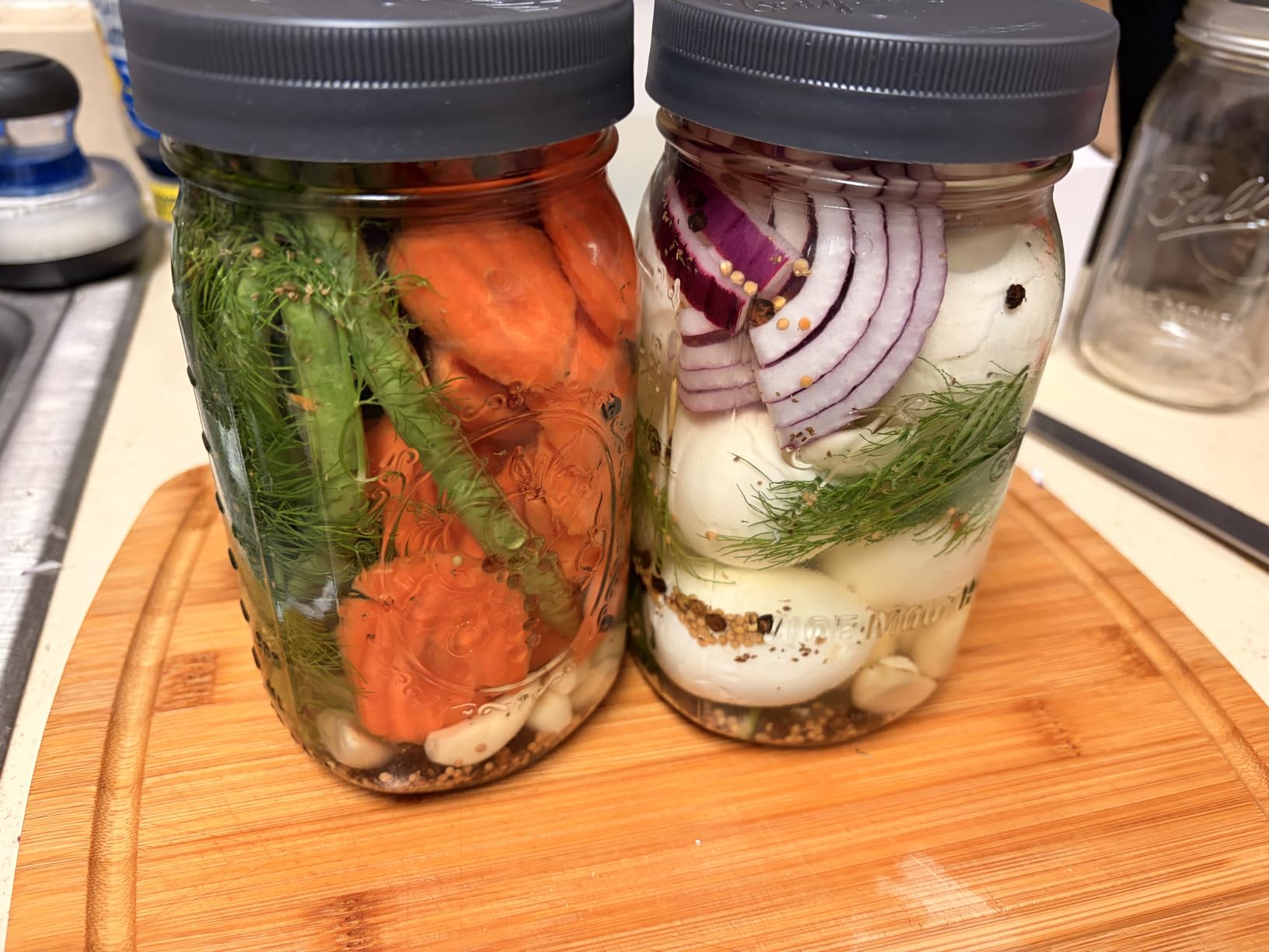 Ball Wide Mouth Clear Glass Canning Quart 32 Oz Mason Jars with Lids, 12 Pack customer photo 2