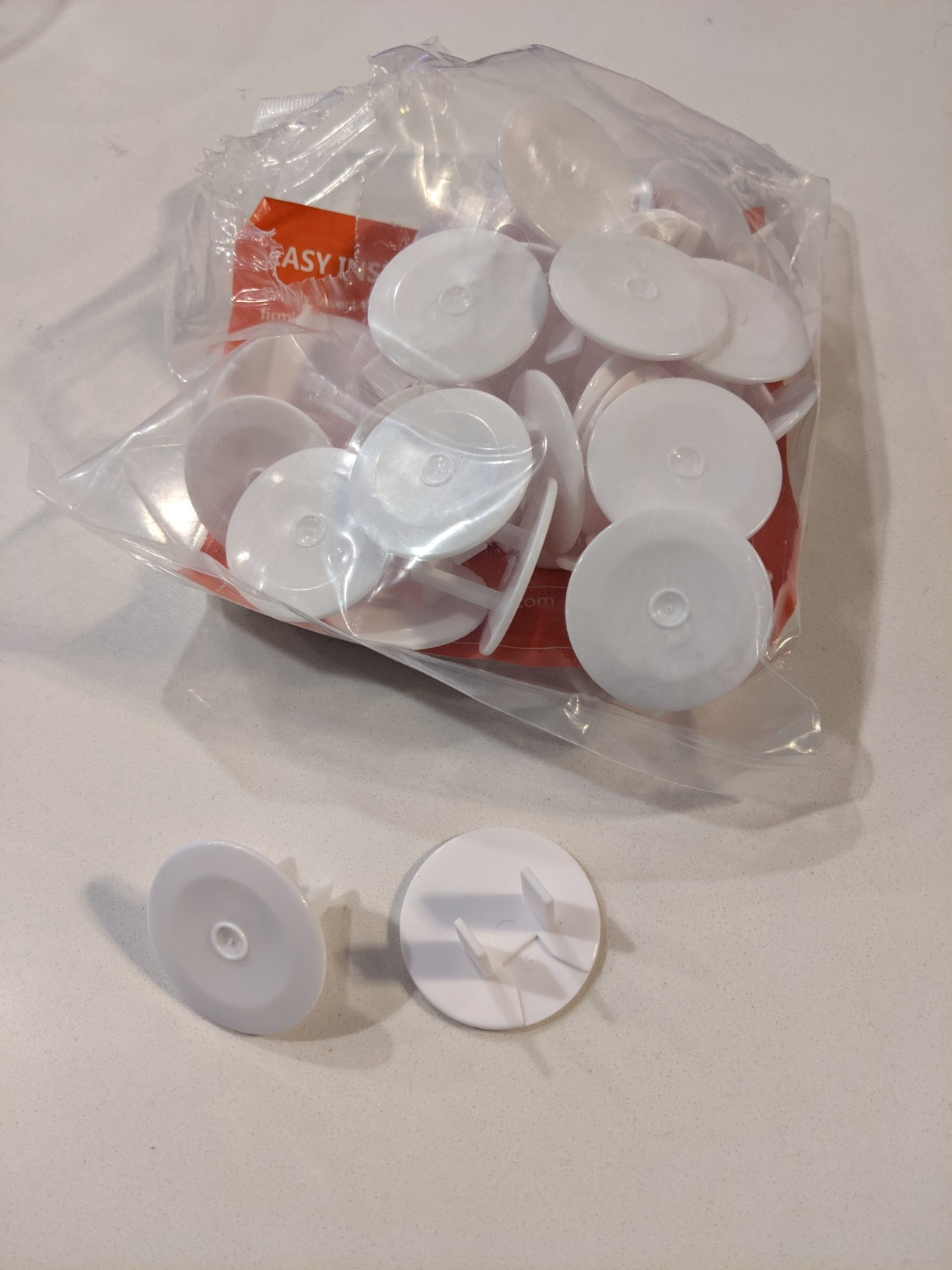Vmaisi 62 Pieces Outlet Covers Baby Proofing Plug Protectors Child Safety customer photo 2