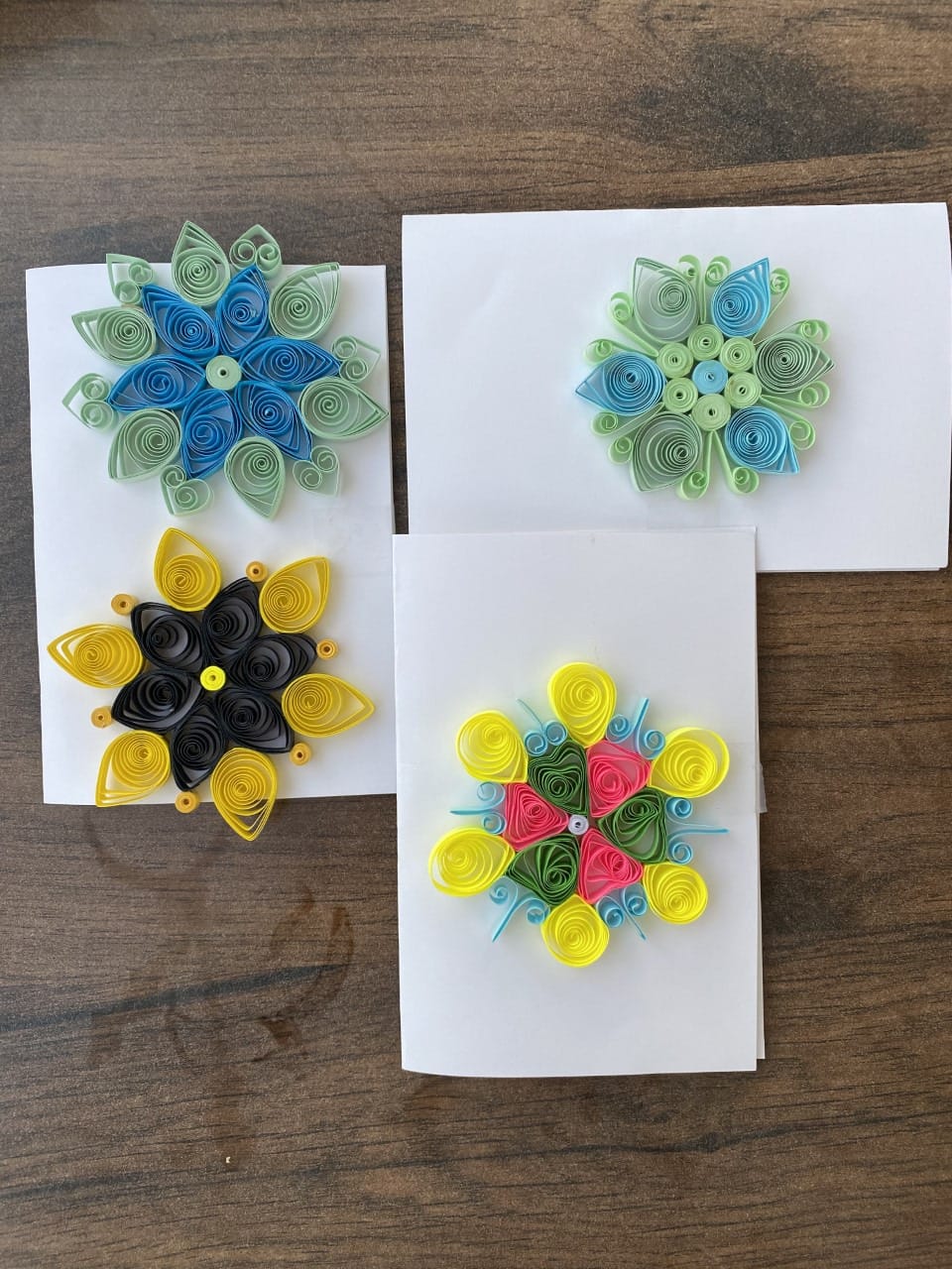 TUPARKA 19 Pcs Paper Quilling Kits 45 Colors 900 Strips Quilling Art Paper DIY Craft customer photo 1