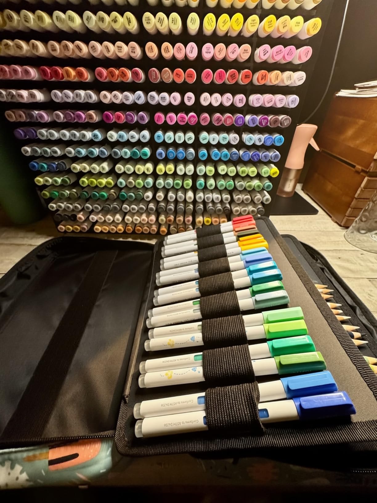 JAKAGO 220 Slots Colored Pencil Case Large Capacity Pen Holder customer photo 1