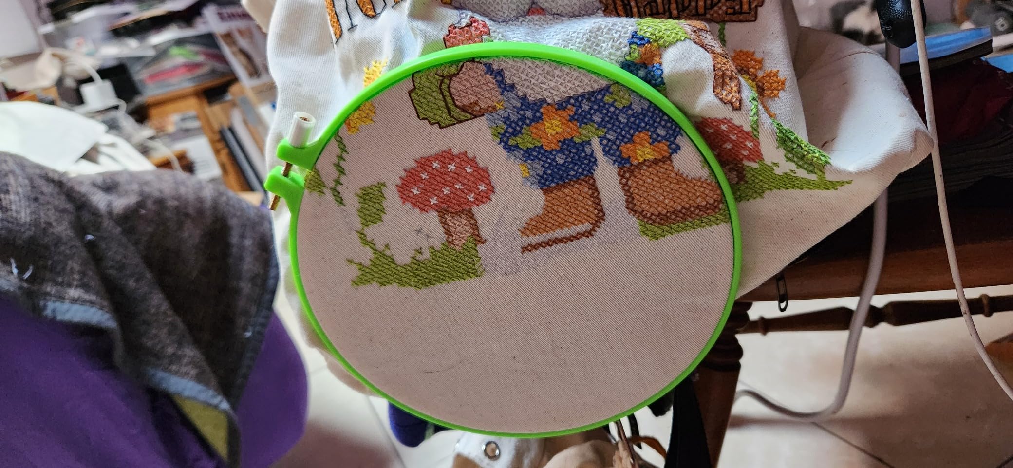 Caydo 6 Pieces Embroidery Hoops and 15 Needles, Plastic Circle Cross Stitch Hoop Ring Embroidery Circle Set, 3.4 inch to 10.4 inch (Multicolor) customer photo 2
