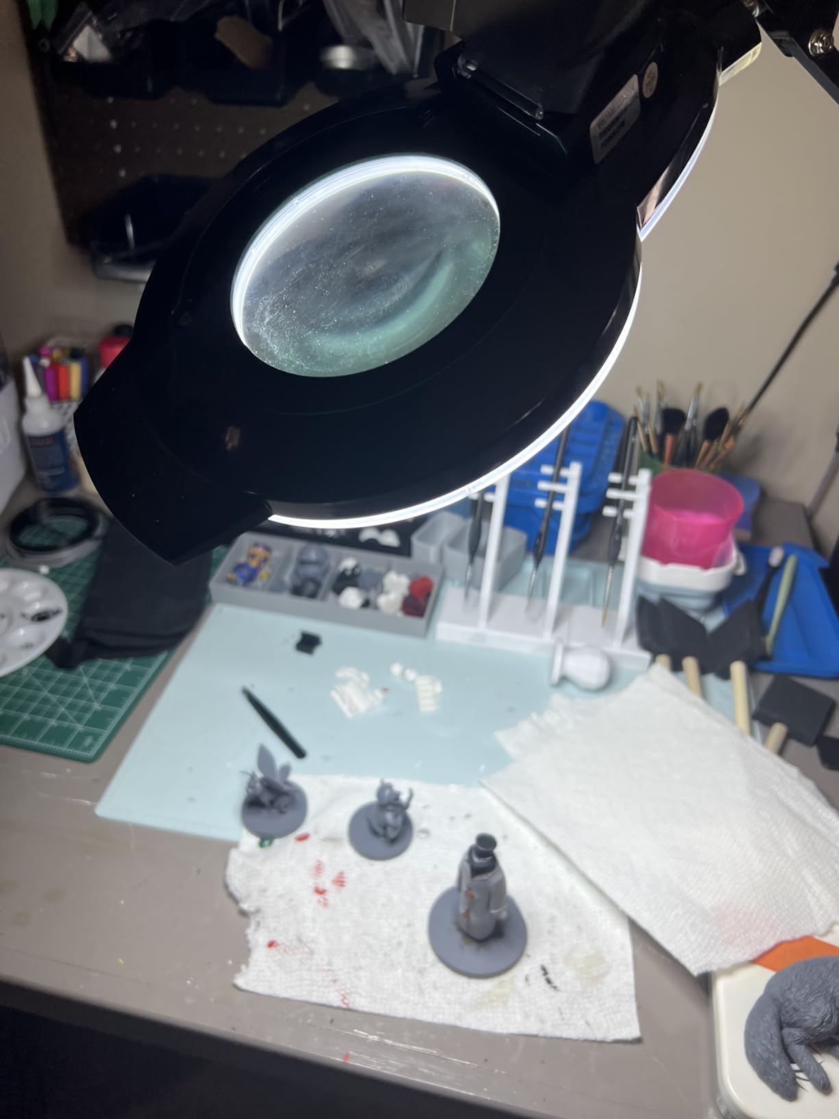 KIRKAS LED Magnifying Lamp with Clamp, 2,200 Lumens Dimmable 28in 12X customer photo 2