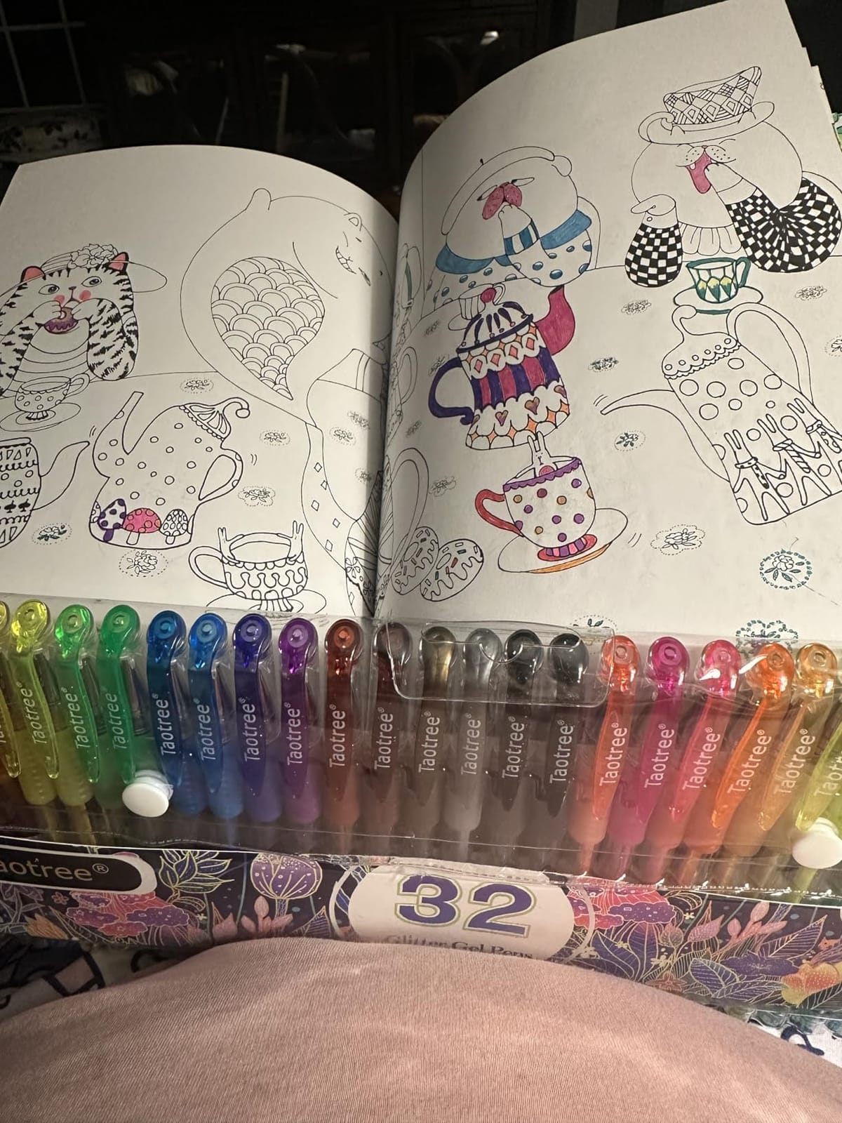 Taotree Glitter Gel Pens, 32 Colors Neon Glitter Pens, Colored Gel Markers customer photo 2