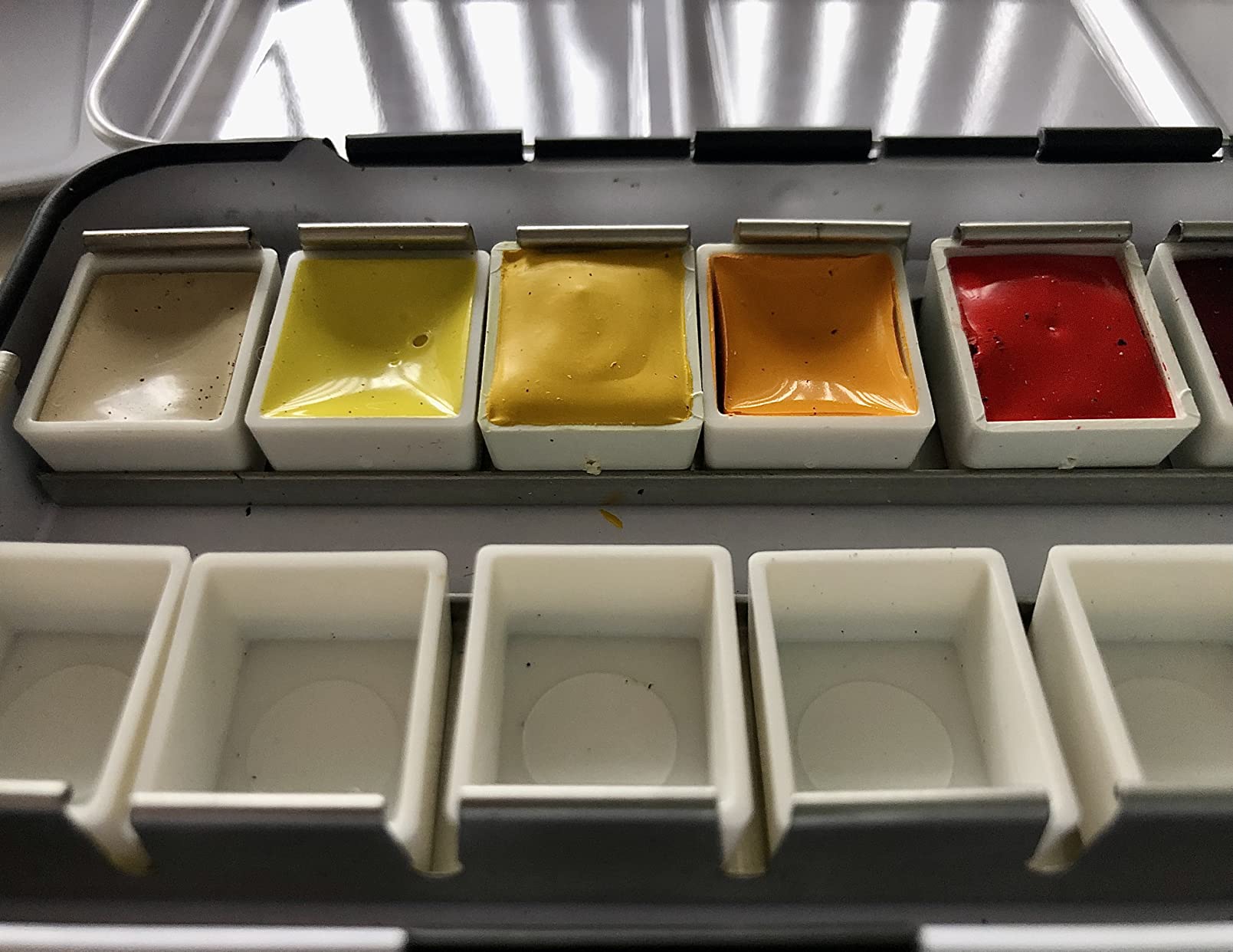DANIEL SMITH Hand Poured Watercolor Half Pans Set with 12 Watercolor Pans, 12 Empty Pans, 1 Metal Palette (total 25 pieces) 285650107 customer photo 2