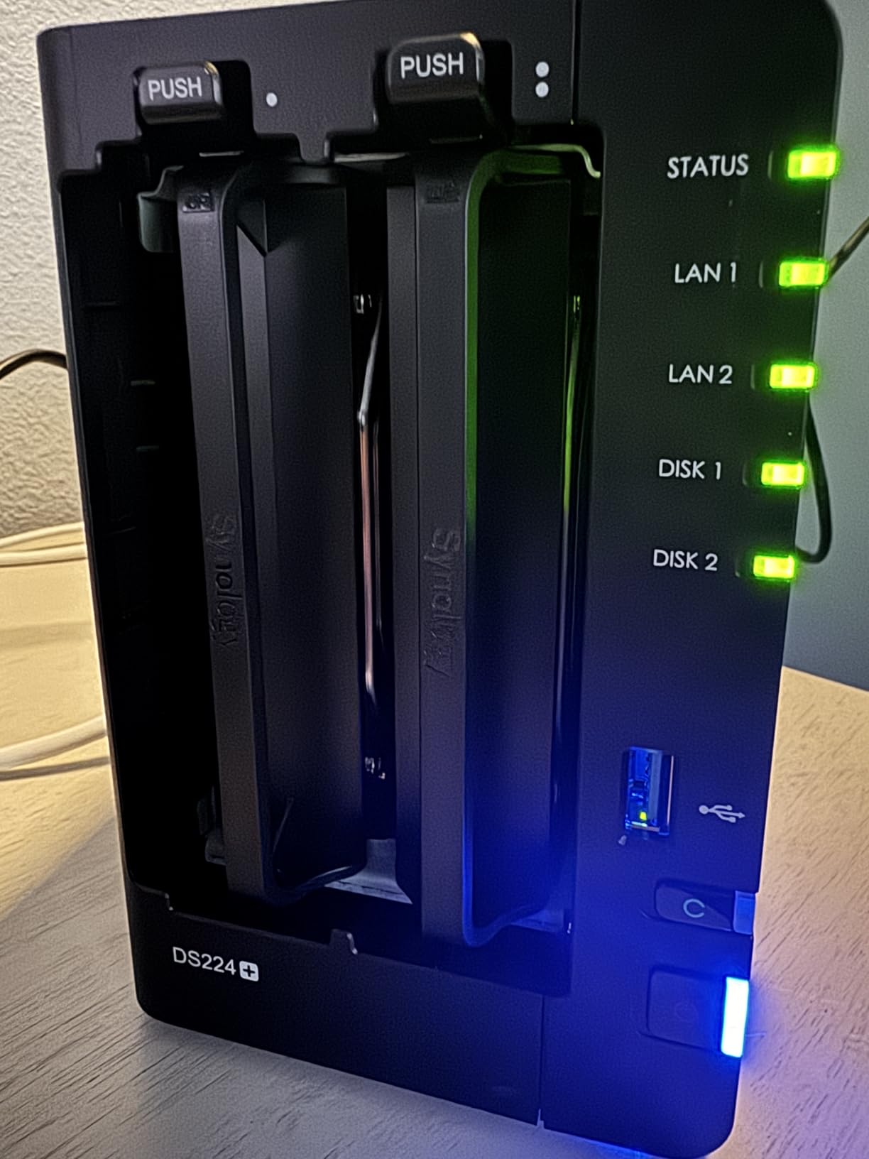 Seagate 8TB IronWolf Internal NAS Hard Drive | SATA 6 Gb/s (ST8000VNZ04) customer photo 1