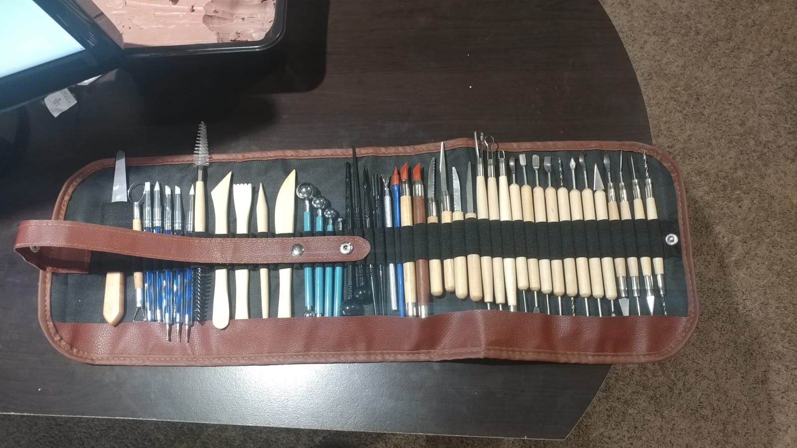 ISSEVE 43Pcs Pottery Clay Sculpting Tools with Carrying Case Bag customer photo 1