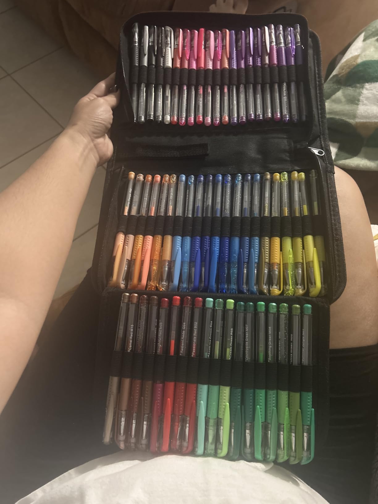 Soucolor 120 Glitter Gel Pens Set (60 Pens+60 Refills) with Coloring Sheets customer photo 1