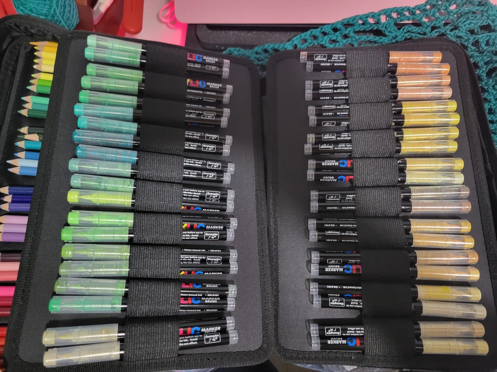 YOUSHARES Big Capacity Colored Pencil Case - 300 Slots large Pen Case Organizer with Multilayer Holder for Prismacolor Colored Pencils & Gel Pen (Grey) customer photo 2