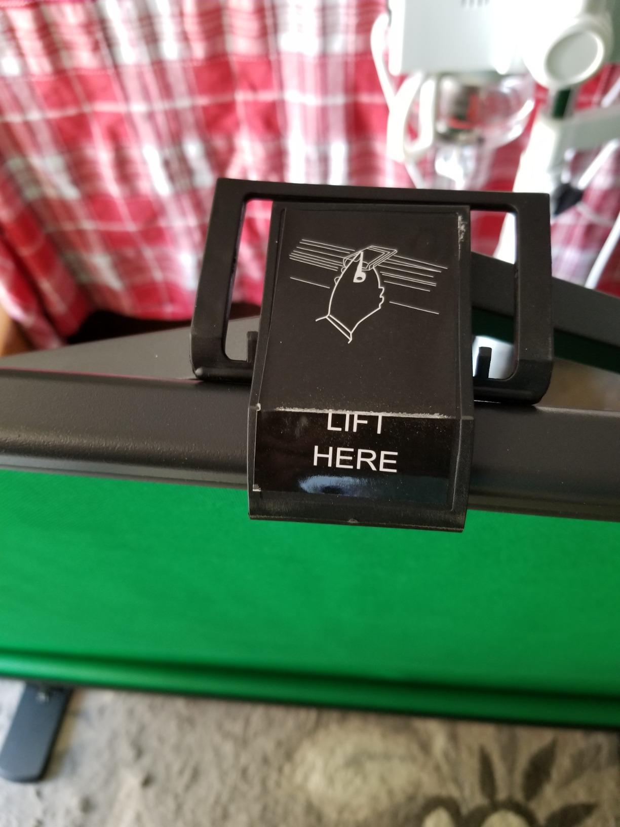 EMART 77x92in Collapsible Chromakey Panel Portable Green Screen customer photo 1