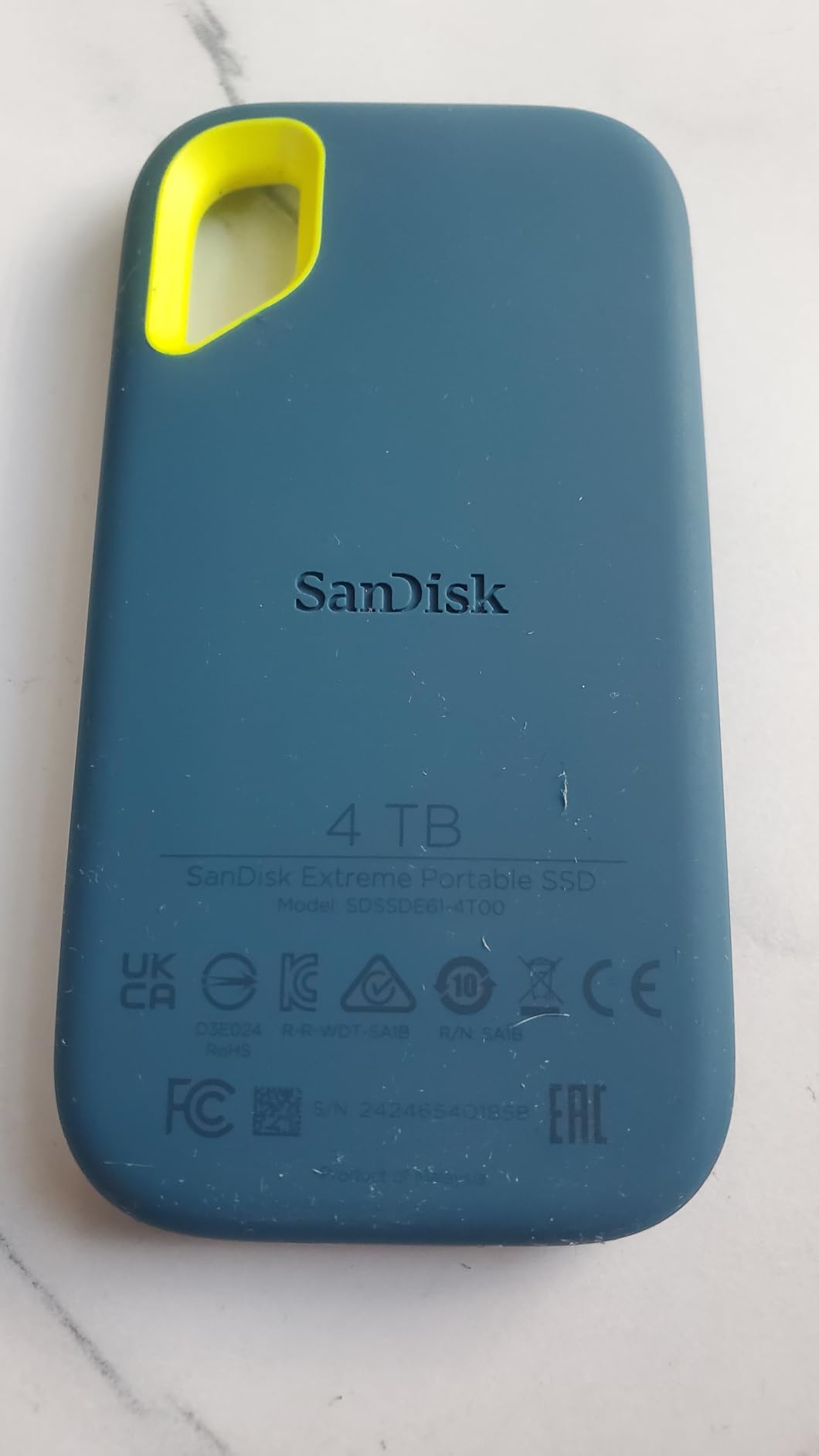 SANDISK 1TB Extreme Portable SSD (Old Model) - Up to 1050MB/s, USB-C, USB 3.2 Gen 2, IP65 Water and Dust Resistance, Updated Firmware - External Solid State Drive - SDSSDE61-1T00-G25 customer photo 1
