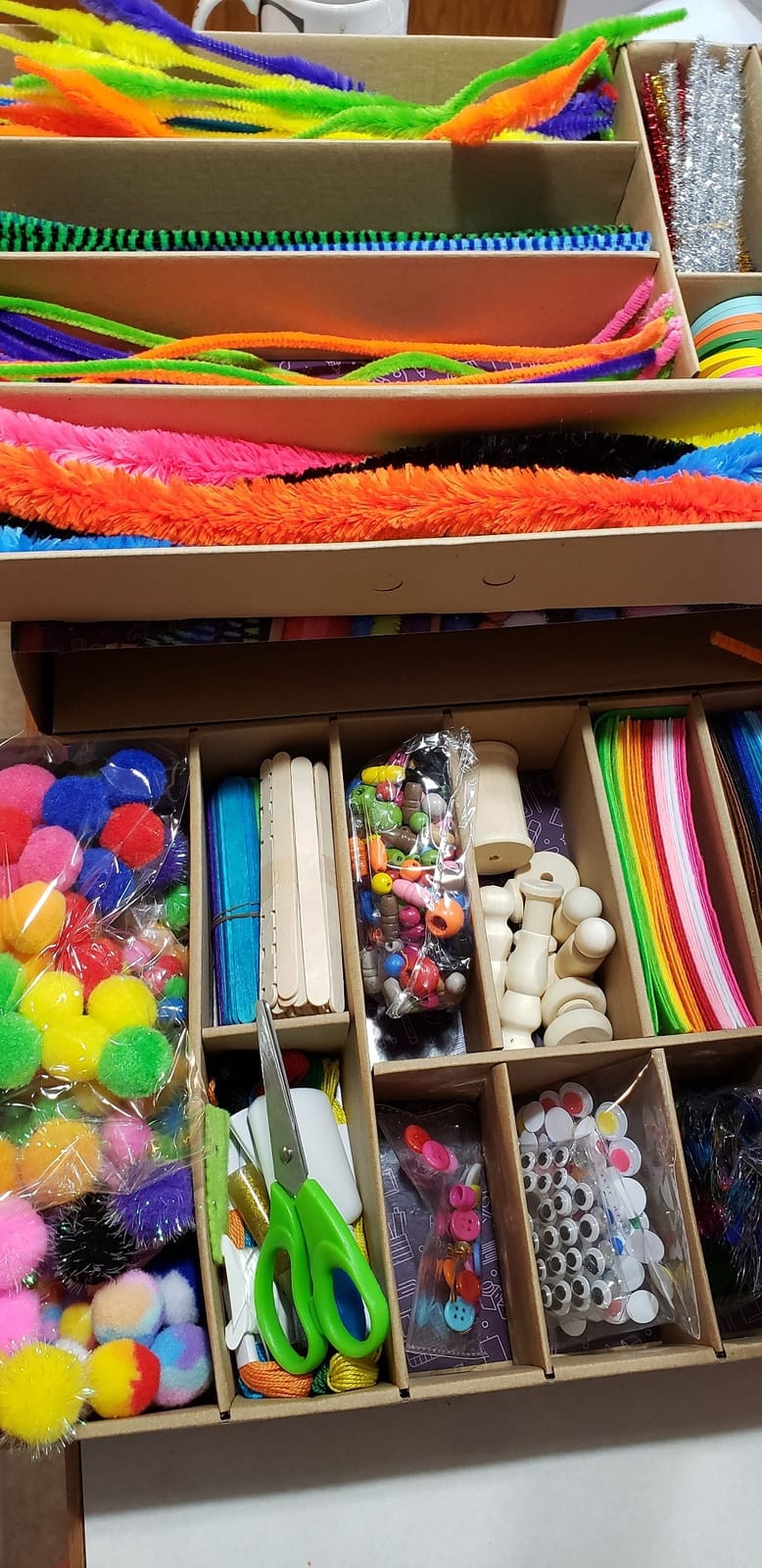 Dan&Darci Arts and Crafts Vault - Craft Supplies Kit in a Box - Birthday Gift for Kids Ages 4 5 6 7 8 9 10 11 & 12 Year Old Girls & Boys - Crafting Set Kits - Gift Ideas for Kid Art Activity Gifts customer photo 1