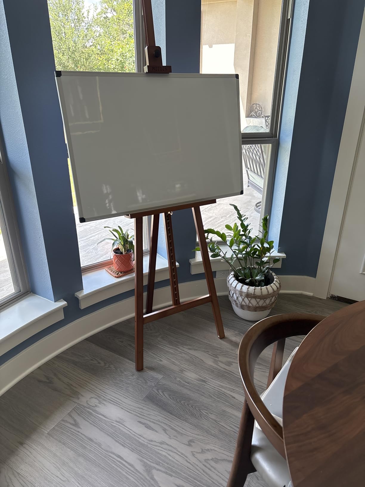 MEEDEN Large Basic Studio Easel: Solid Beechwood, Hold Art Canvas up to 50