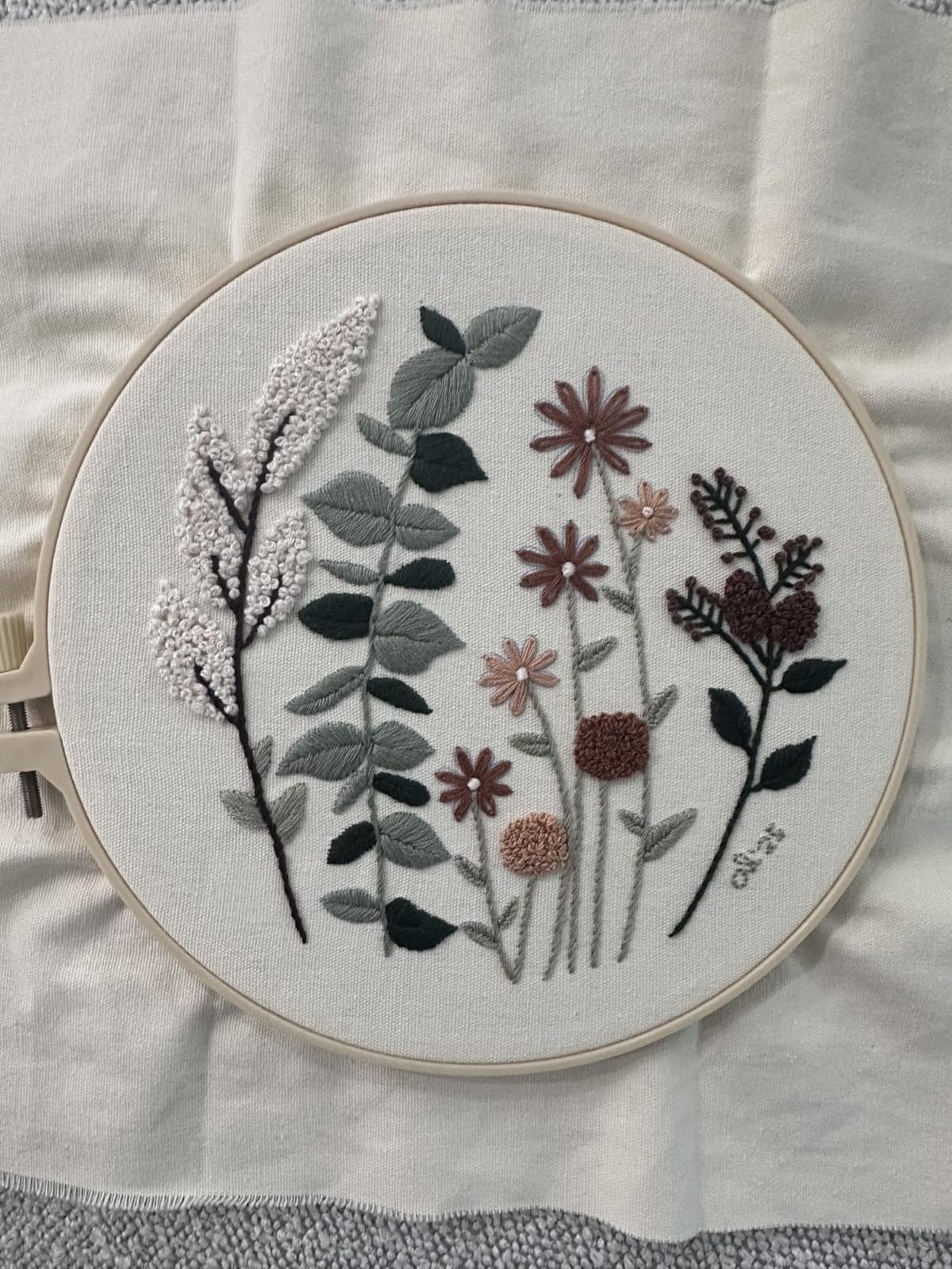 Uphome 3 Pack Embroidery Starter Kit for Beginners Stamped Cross Stitch Kits with Cute Flowers and Plants Patterns with 1 Embroidery Hoop and Color Threads for Adults Kids customer photo 2