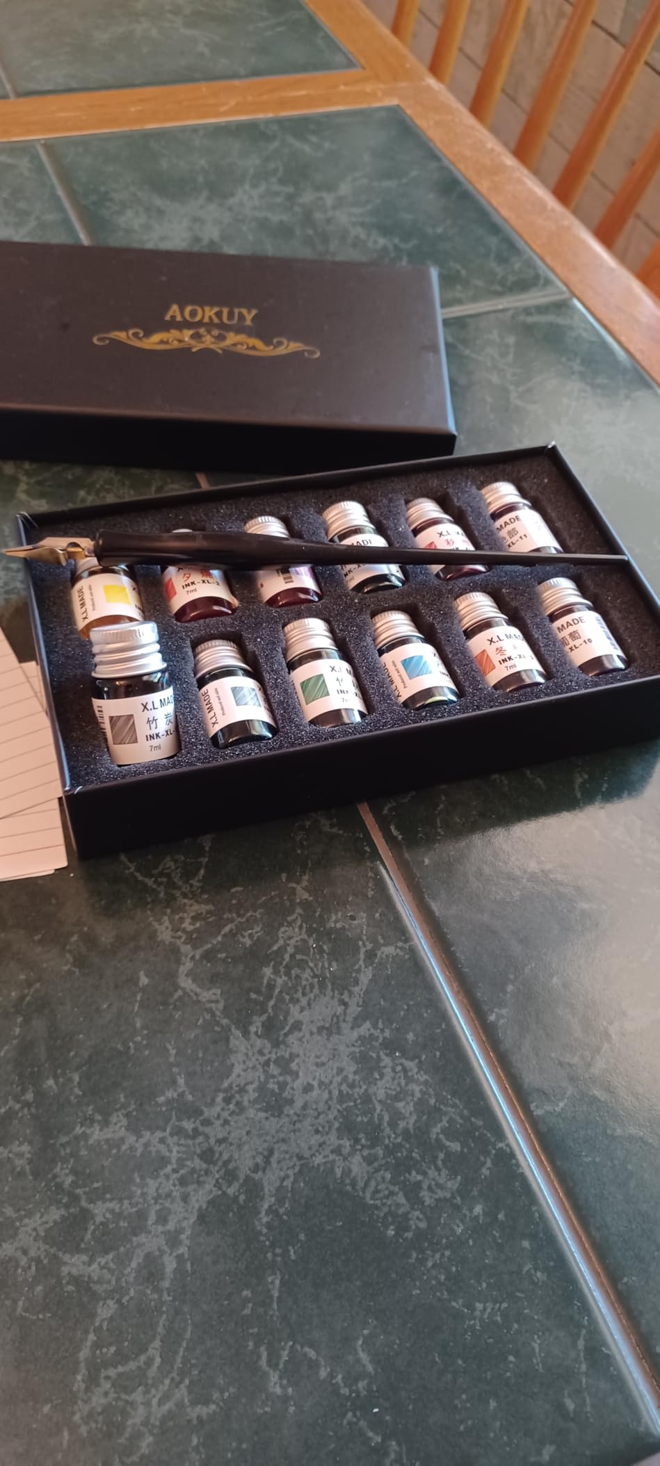 AOMAYLL Drawing Inks,Calligraphy Inks, 12 Colorful Dip Pen Ink Set for Writing, Drawing, Great for Gift Giving. customer photo 1