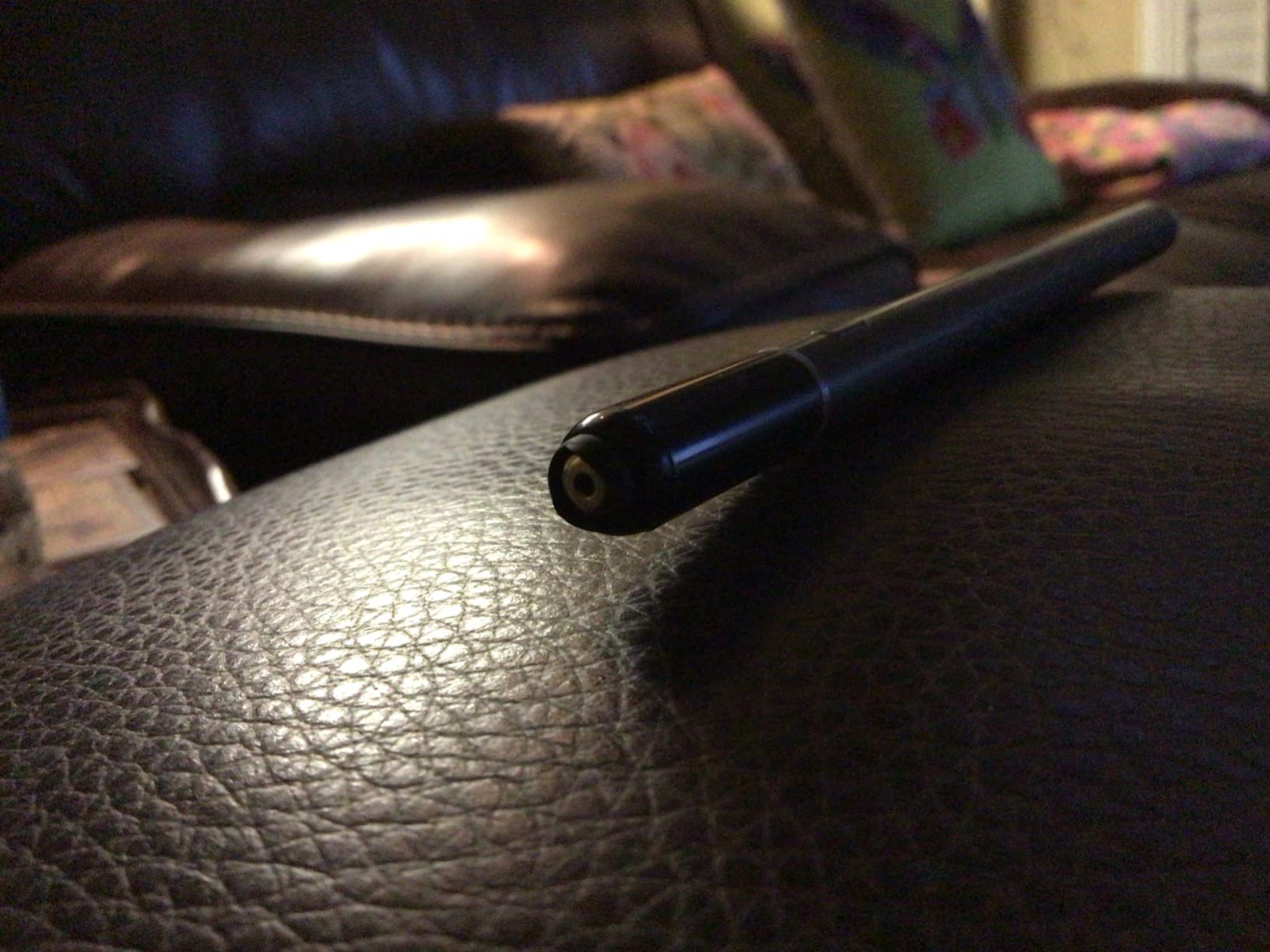 ZAGG Pro Stylus with Active & Capacitive Tips, Palm Rejection, Tilt Recognition, Instant Bluetooth Pairing, Compatible with iPad Pro 11/12.9 (3,4, & 5 Gen)/Air 10.9/iPad 10.2/9.7/Mini 5, Gray, Gen 1 customer photo 1