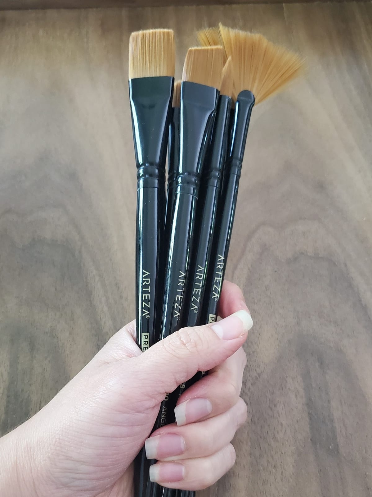 ARTEZA Acrylic and Oil Paint Brushes, Set of 12, Synthetic Hair customer photo 1