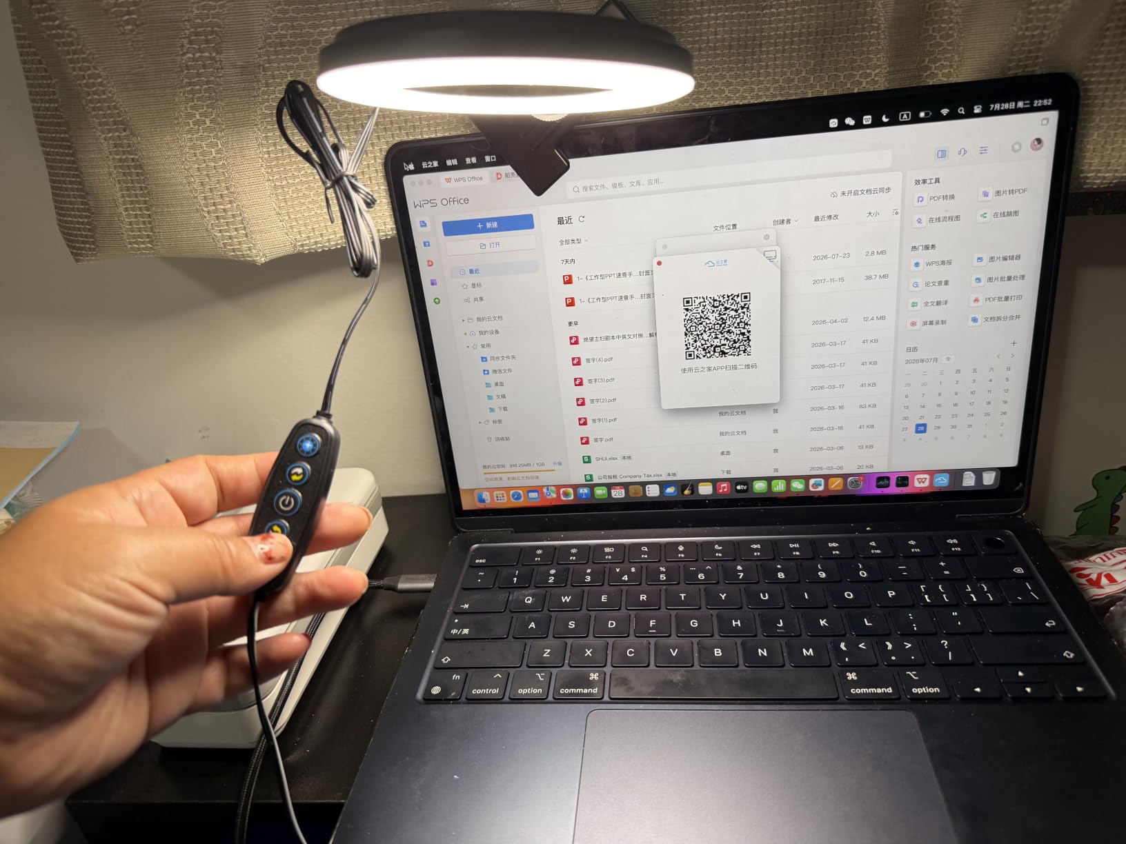 Video Conference Lighting Kit, Ring Light Clip on Laptop Monitor with 5 Dimmable Color & 5 Brightness Level for Webcam Lighting/Zoom Lighting/Remote Working/Self Broadcasting and Live Streaming, etc. customer photo 2