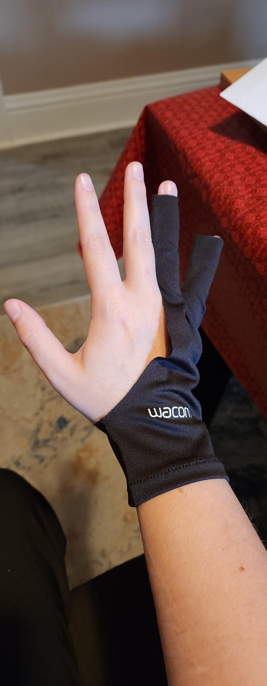 Wacom Artist Drawing Glove, One-Size, 1 Count customer photo 2