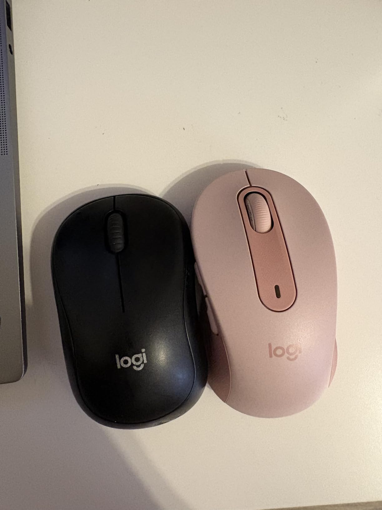 Logitech Signature M650 L Full Size Wireless Mouse Large Sized - Black customer photo 1