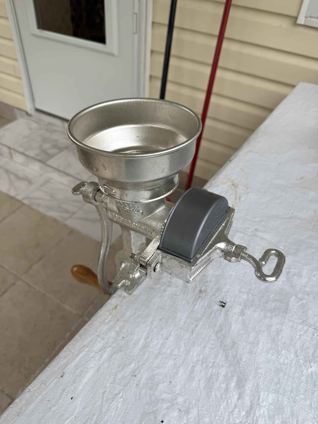 Corona Manual Grain Mill, Molino para Moler Maiz, Cast Iron Grinder customer photo 2