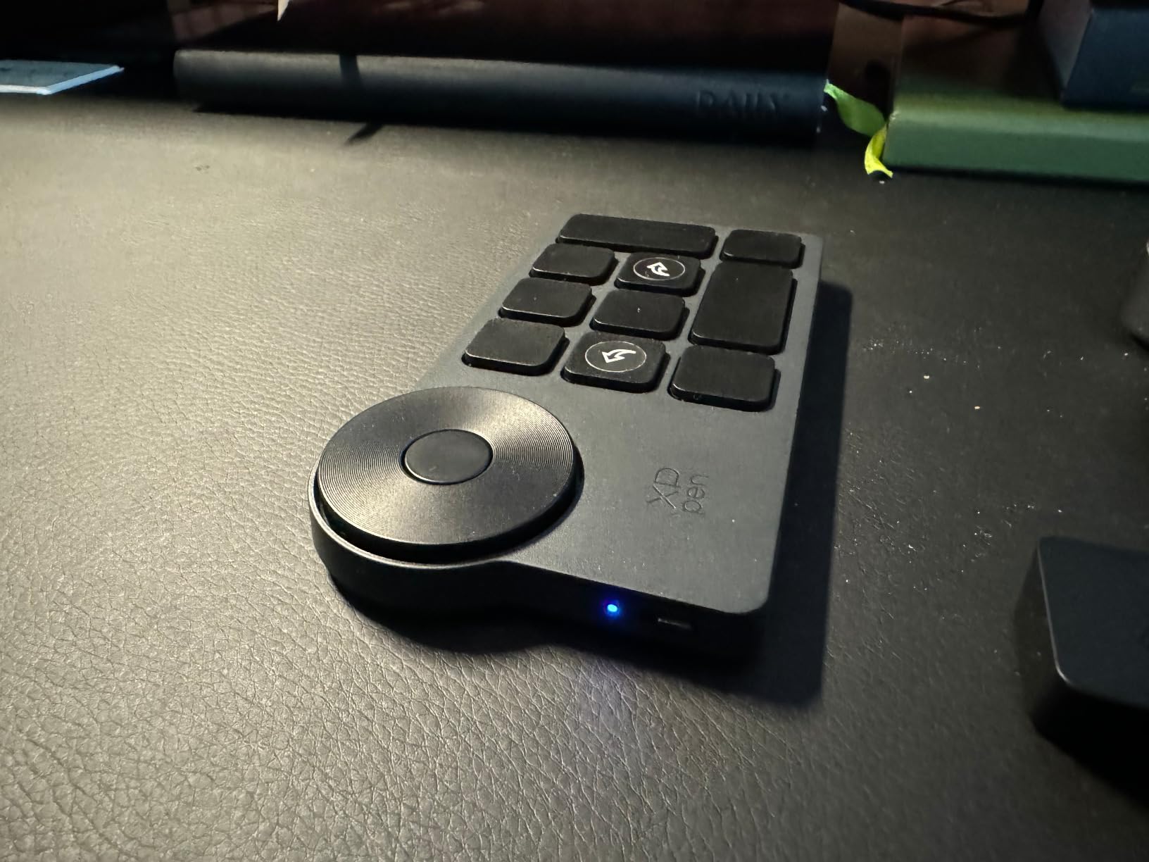 XPPen Mini Keydial ACK05 Wireless Shortcut Keyboard Bluetooth Programmable Express Remote Control with Dial & Customized Express Keys for Drawing Tablet PC MacBook Windows Images Video Editing customer photo 2