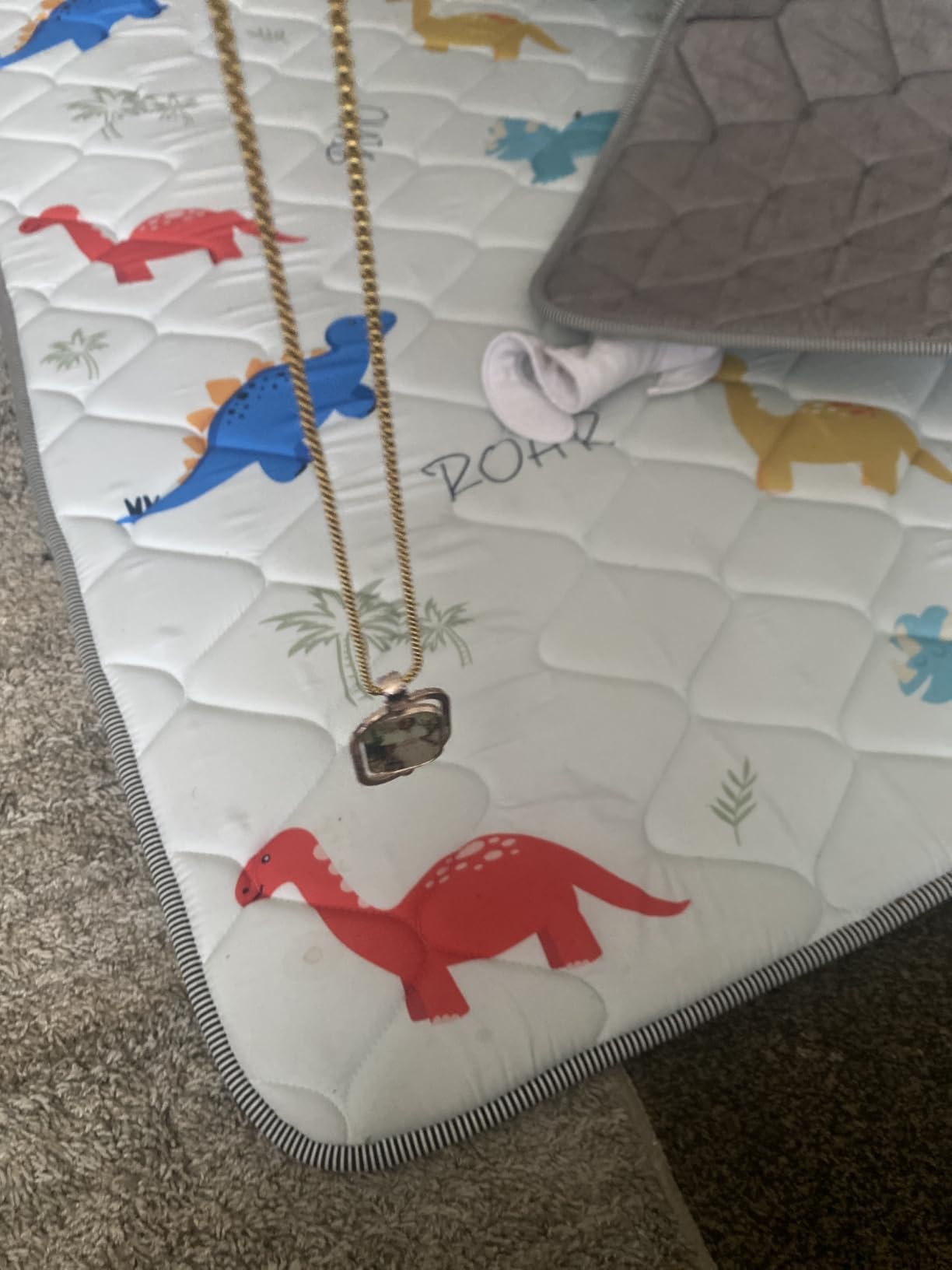 135Pcs Sublimation Keychain Blanks Bulk,MDF Keychain Double Sided Heat Transfer Keychain Board with Film,Key Rings, Plastic Retaining Clips for DIY and Craft(Round, Rectangle, Bone, Square, Heart) customer photo 2