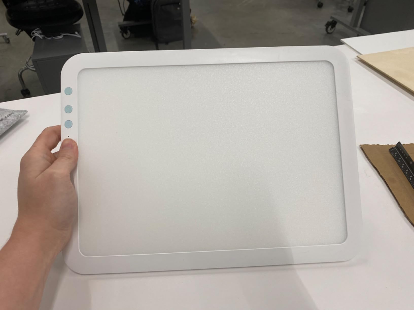 TOHETO A4 Rechargeable Led Super Bright Light Pad Powered by 3500mAh Lithium Battery for Weeding Vinyl Tool, Portable Wireless Light Board/Box for Tracing, Diamond Painting, Sketching & Drawing customer photo 1
