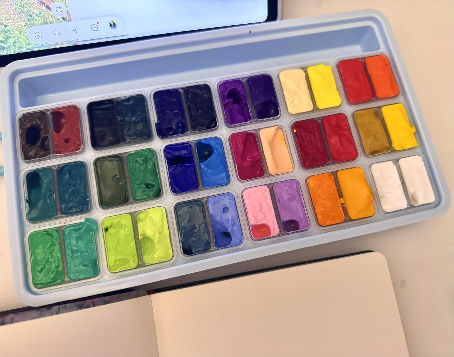 HIMI Gouache Paint Set, 36 Colors x 12ml Twin Jelly Cup Design with 3 Paint Brushes and a Palette in a Carrying Case Perfect for Artists, Students, Gouache Opaque Painting customer photo 2
