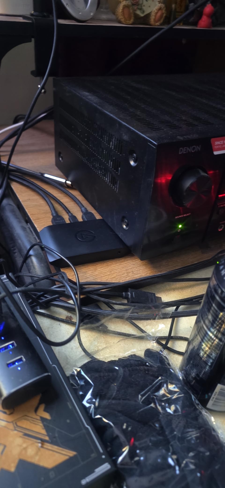 Elgato 4K X Capture Card, HDMI 2.1, 4K144 Ultra-Low Latency customer photo 1