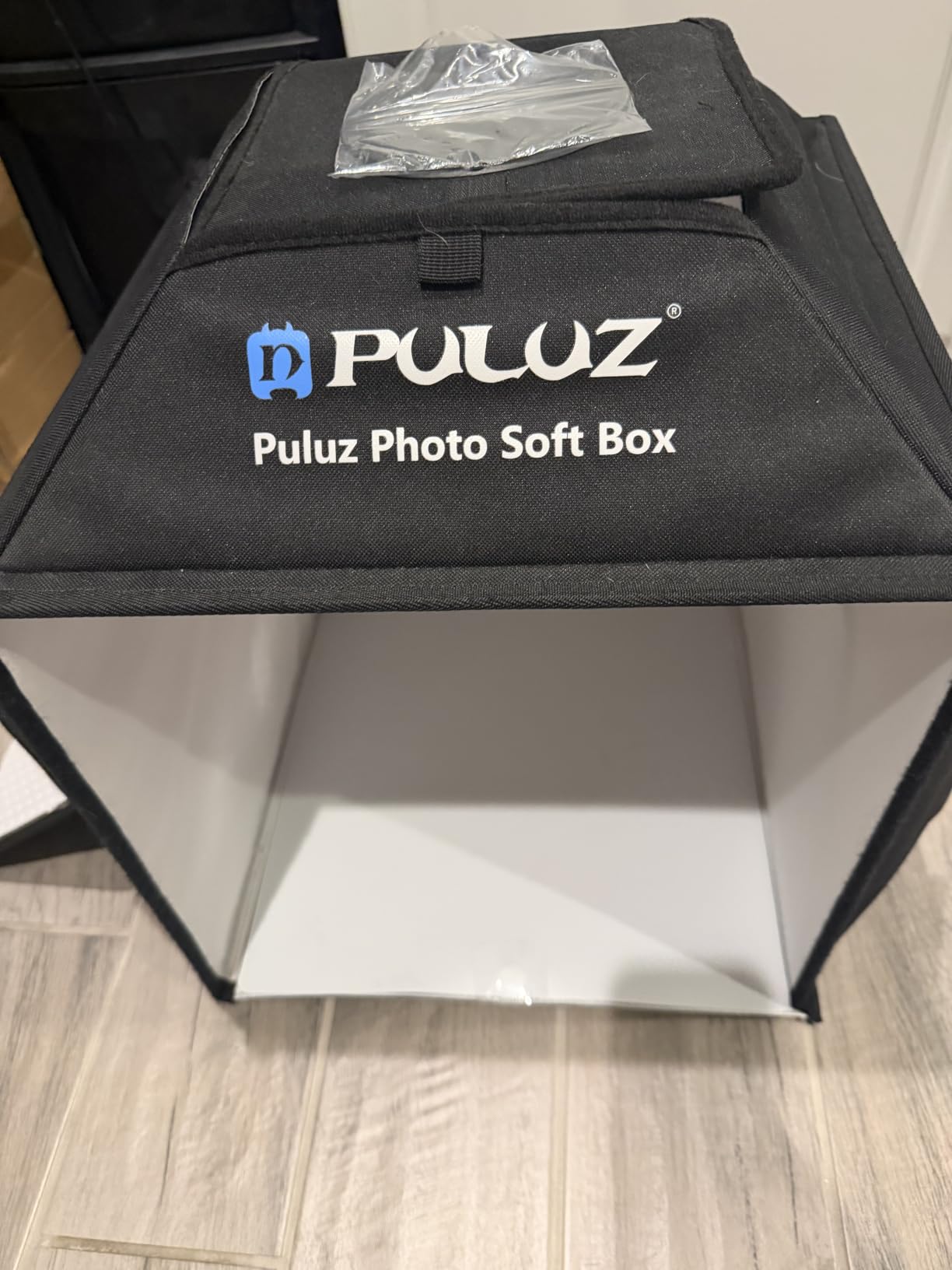 PULUZ Light Box Photography, 24x24 inch Large Photo Studio Light Box, Professional Dimmable Photo Booth with 120 LED Lights & 6 Backdrops for Jewelry and Food Items Product Photography customer photo 1