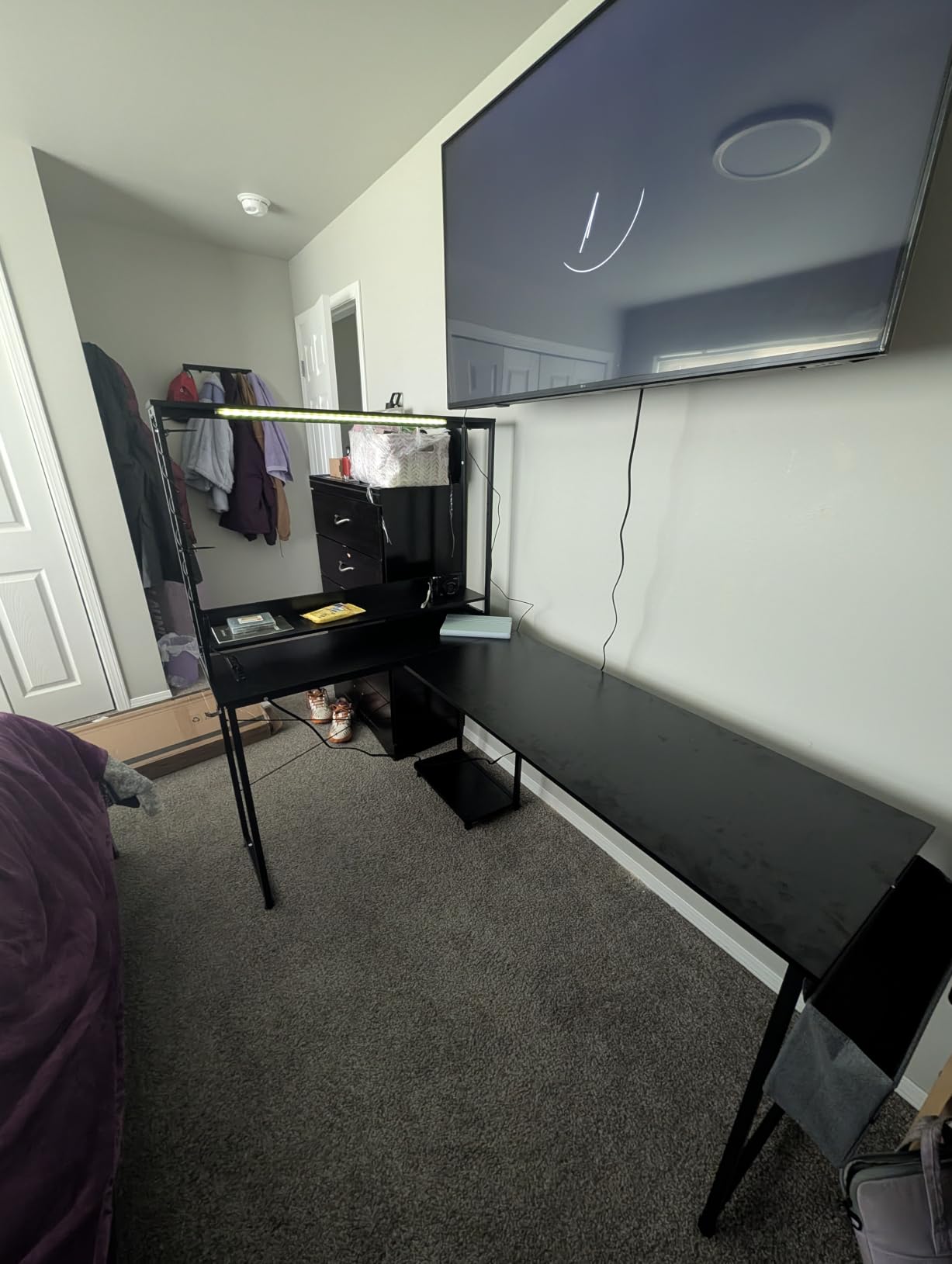 AODK L Shaped Desk Gaming Desk with LED Light & Power Outlet customer photo 1