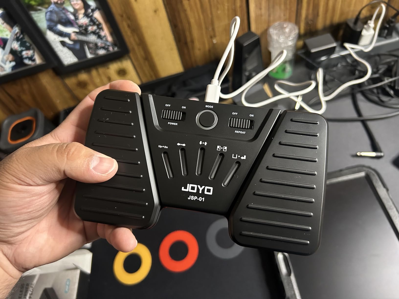 JOYO Wireless Page Turner Pedal Bluetooth Foot Switch for iPad/Tablet/Phone Works with forScore/OnSong, 5 Modes & 60H Battery with LED Indicator, Silent Non-Slip Design for Sheet Music (SP-01) customer photo 1