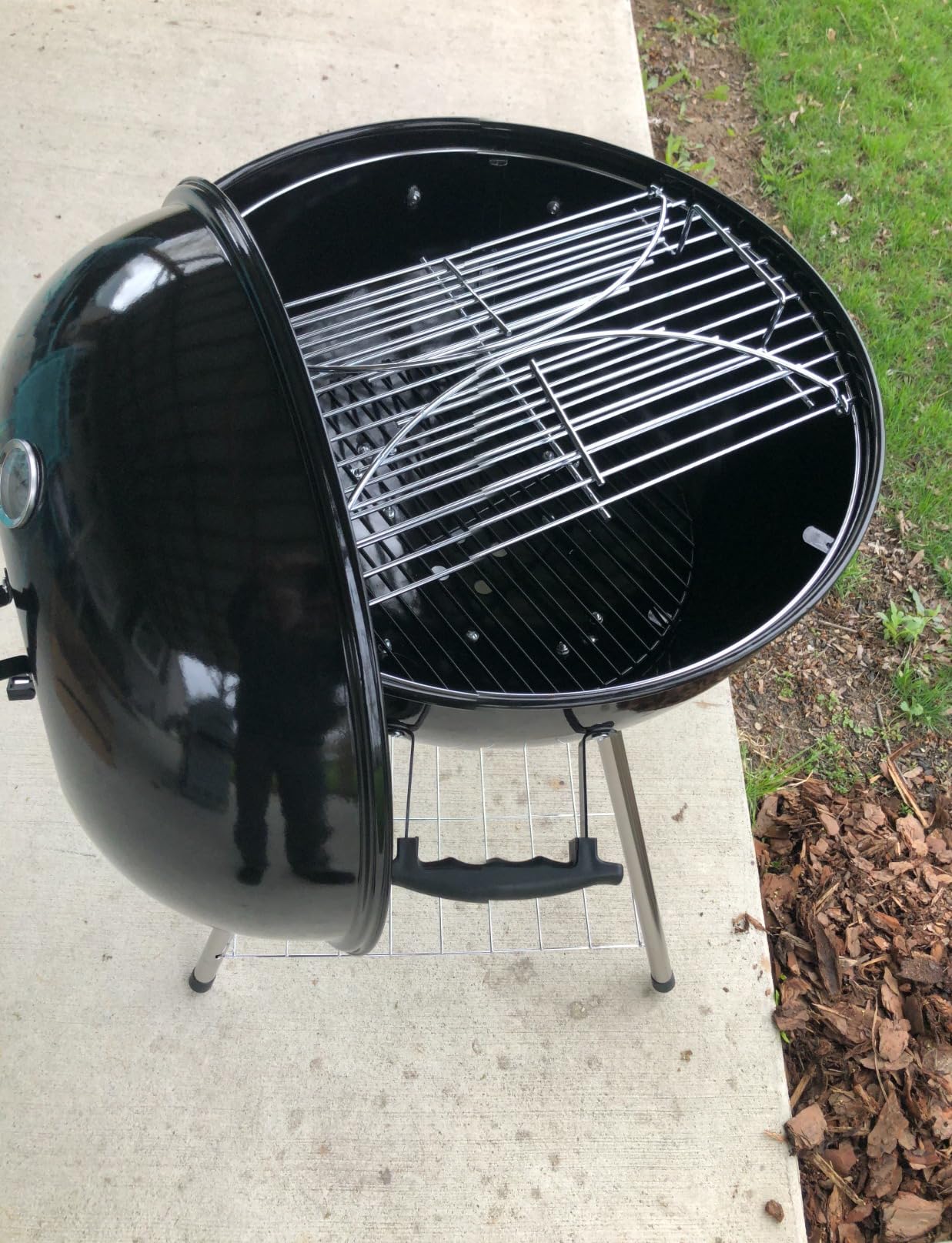 22 inch Kettle Charcoal BBQ Grill with Wheels for Outdoor Cooking customer photo 2