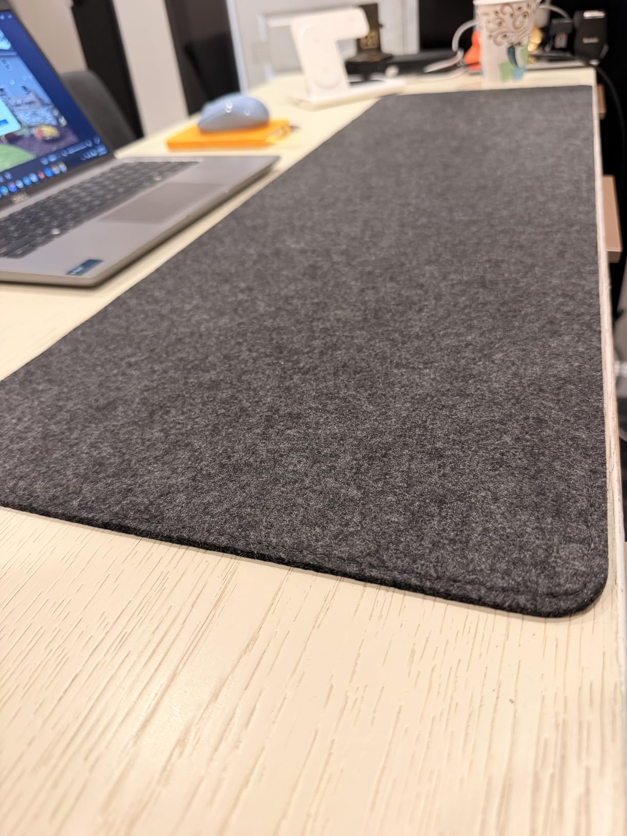 DAWNTREES Large Felt Desk Mat, 47.2